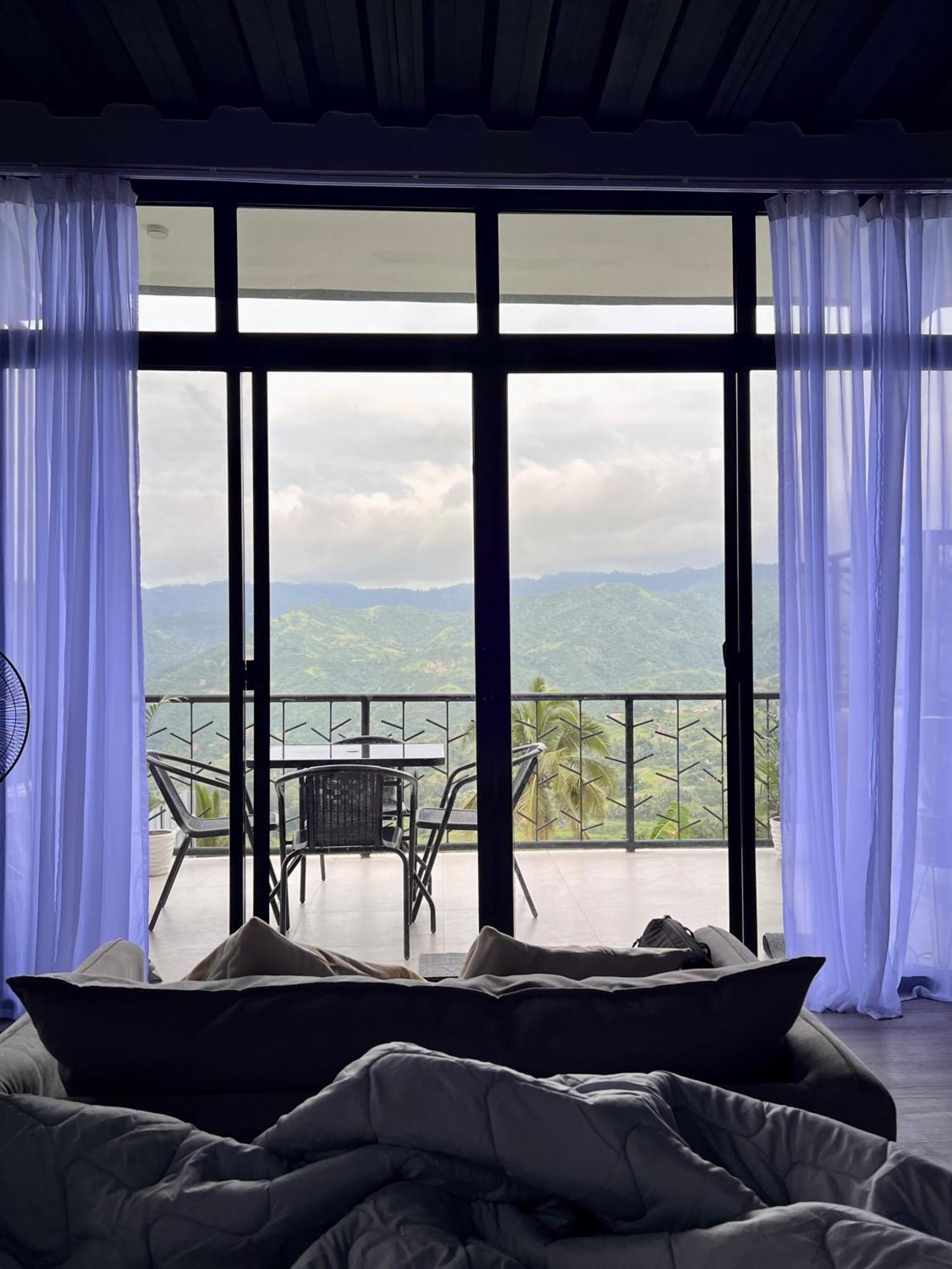 Hideout Sa Babag