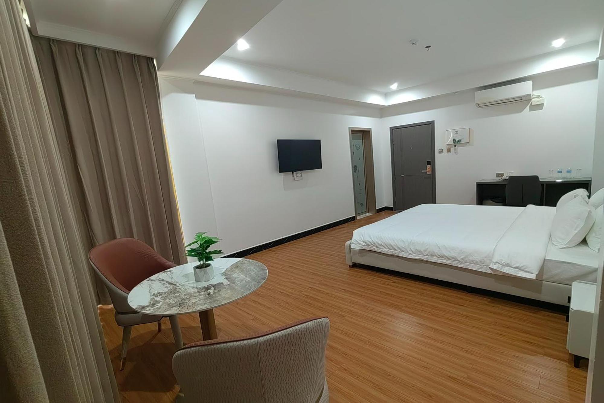 Mactan Grand Golden Near Airport 2*
