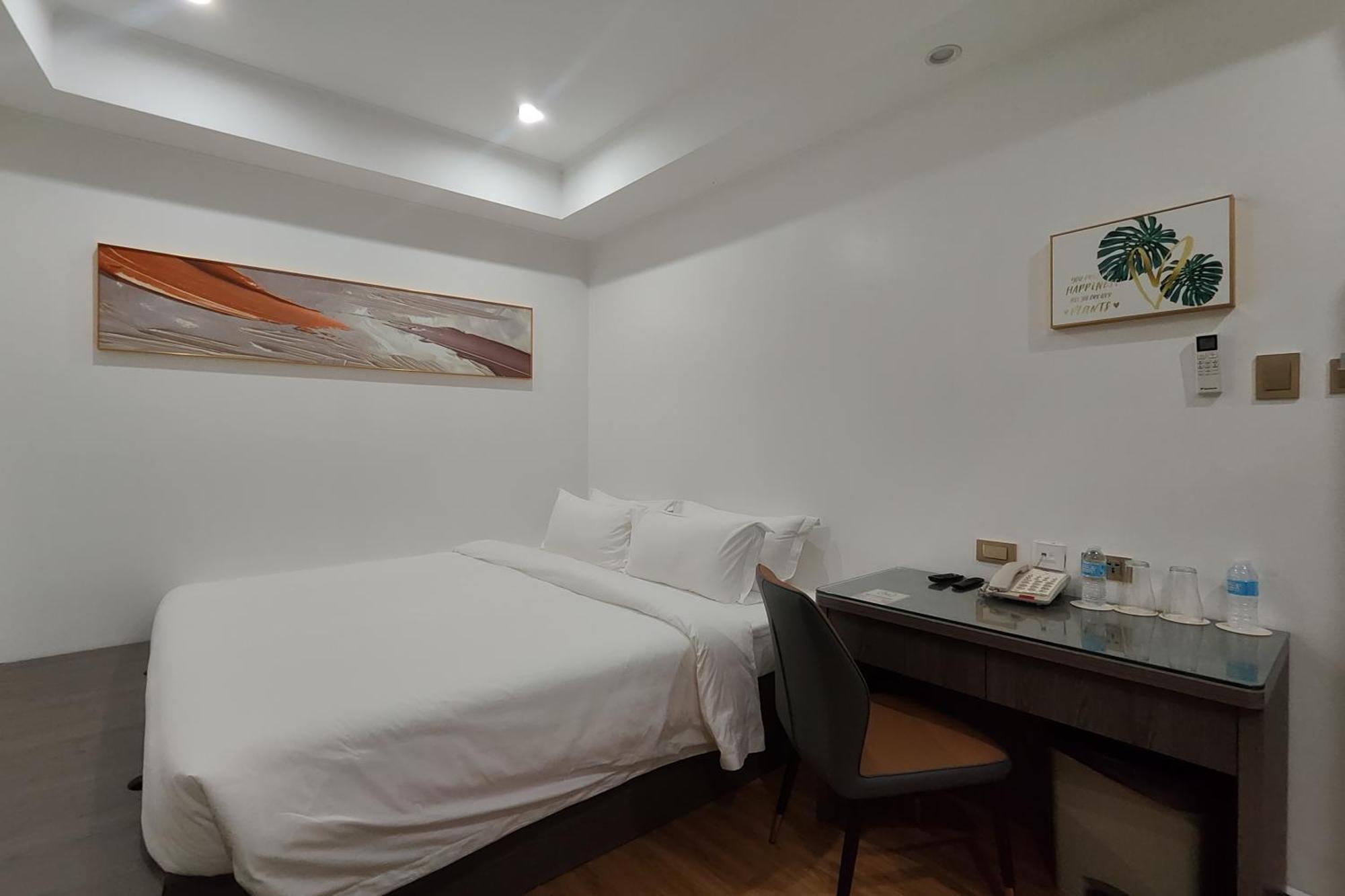 Mactan Grand Golden Near Airport Hotel 2*