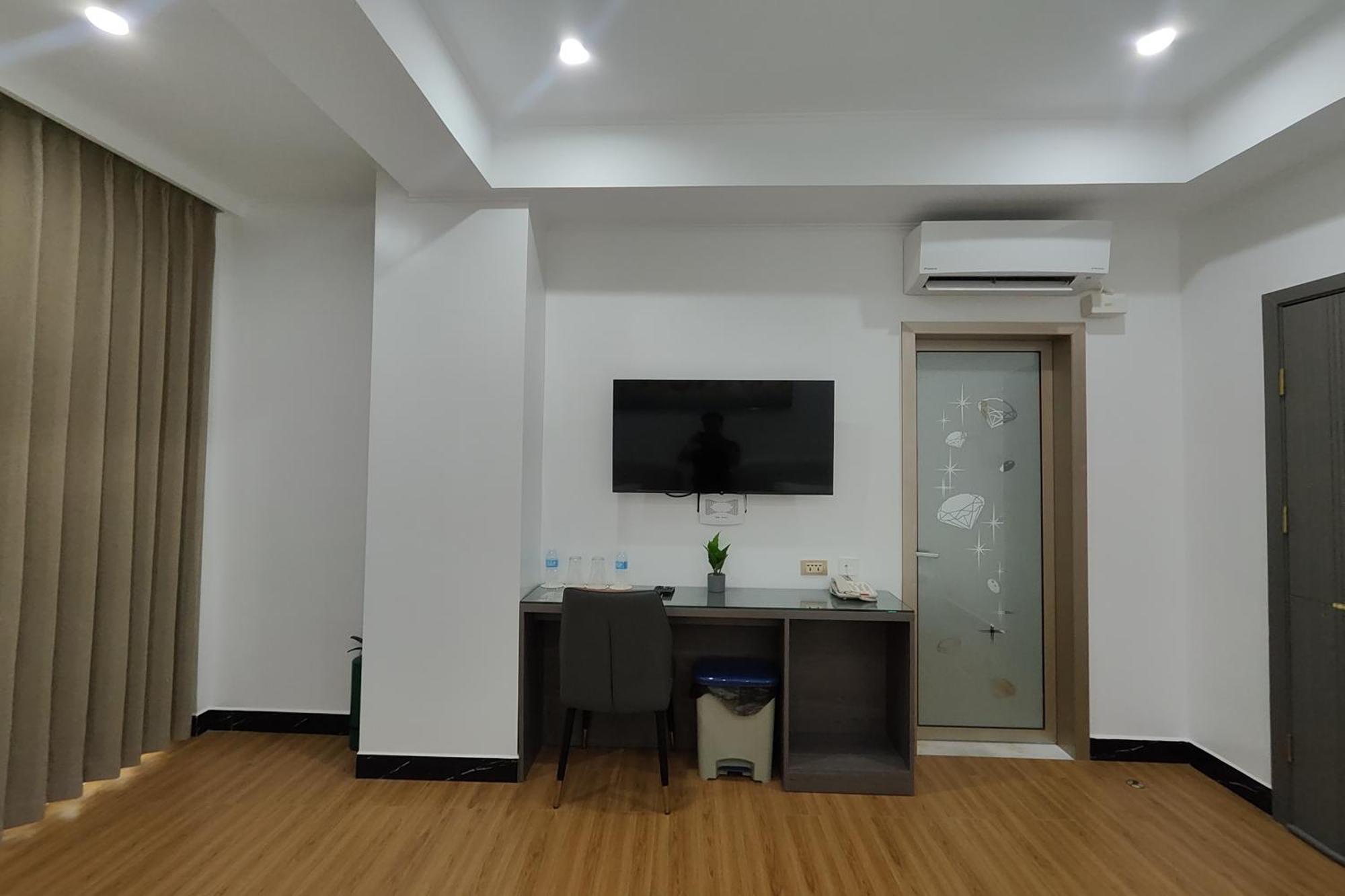 Mactan Grand Golden Near Airport Hotel