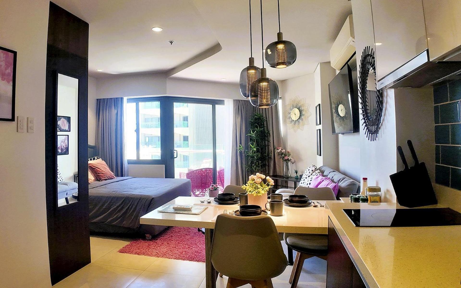 Dominiks Pink Dream Balcony Ocean View Balcony Fast-wifi At Tambuli High Floor Apartment