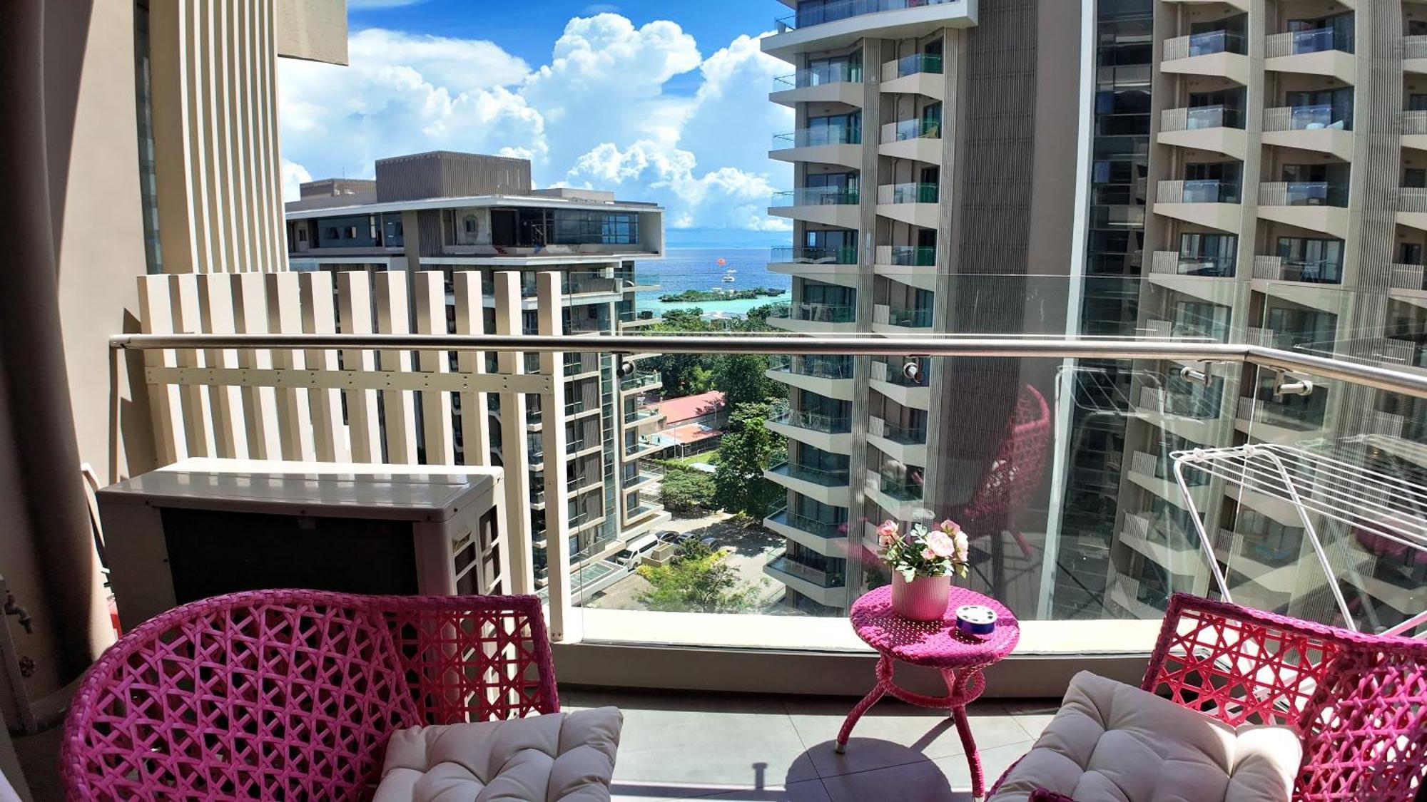 Apartment Dominiks Pink Dream Balcony Ocean View Balcony Fast-wifi At Tambuli High Floor *
