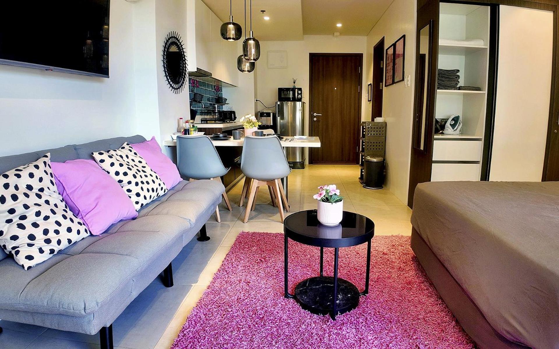 Dominiks Pink Dream Balcony Ocean View Balcony Fast-wifi At Tambuli High Floor Apartment *