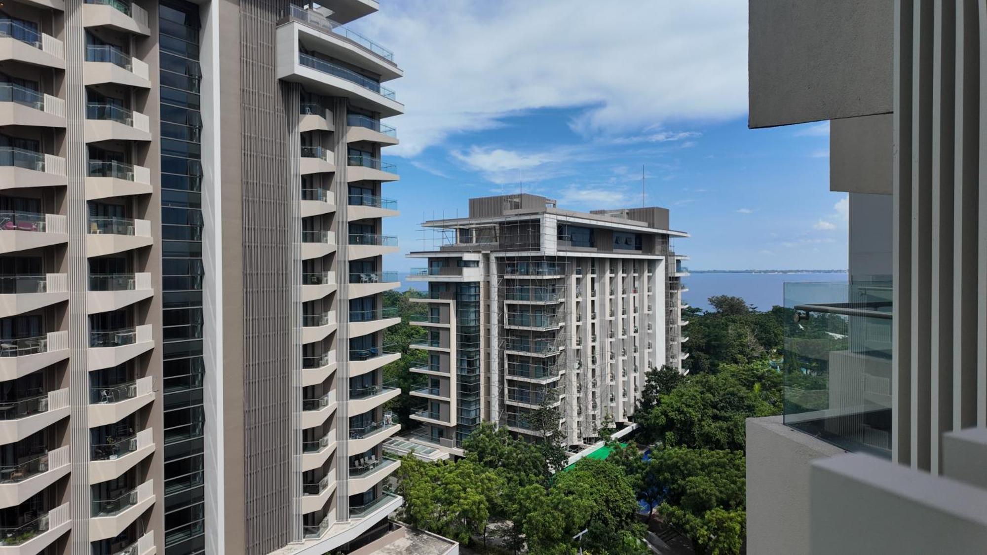Dominiks Silent And Quite Classic 1 Bedroom 47 Sqm Tambuli Pool Balcony Mactan Up To 6 People Apartment Lapu-Lapu City