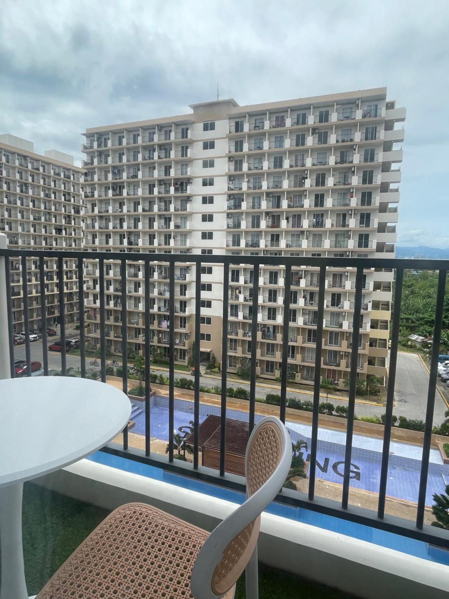 Near Airport, Cclex Balcony Pool View Guest house Lapu-Lapu City