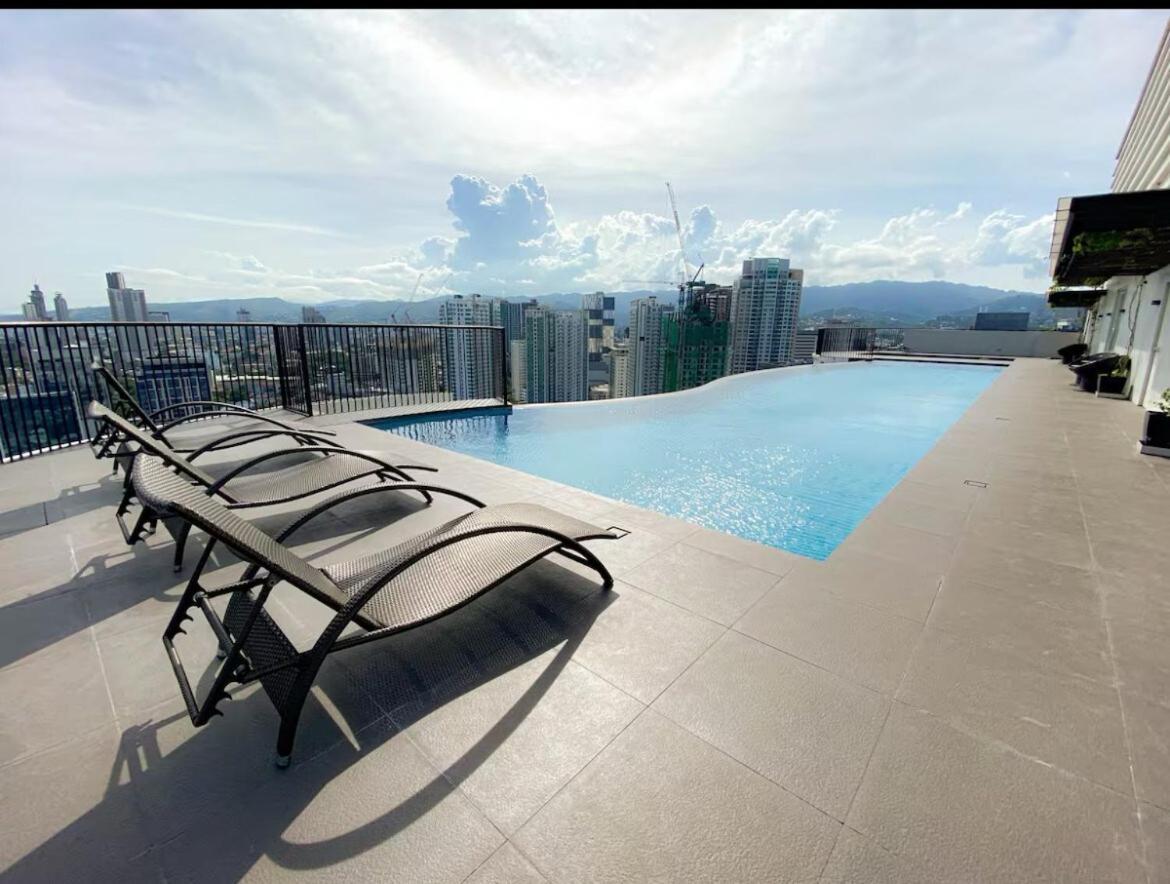 Apartment Modern With Stunning Views Cebu