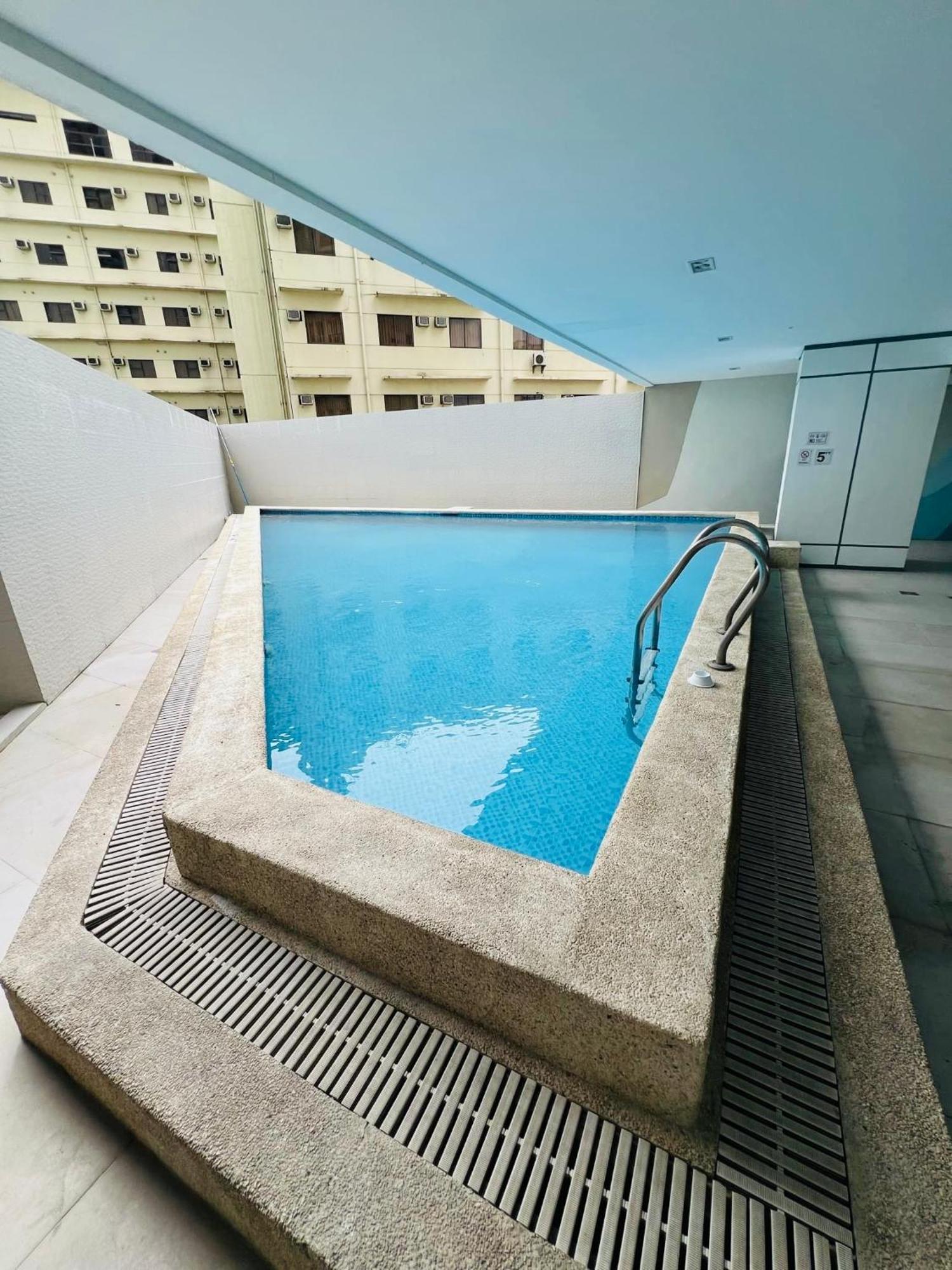 Near Ayala In Cityscape Grand Tower Aparthotel *
