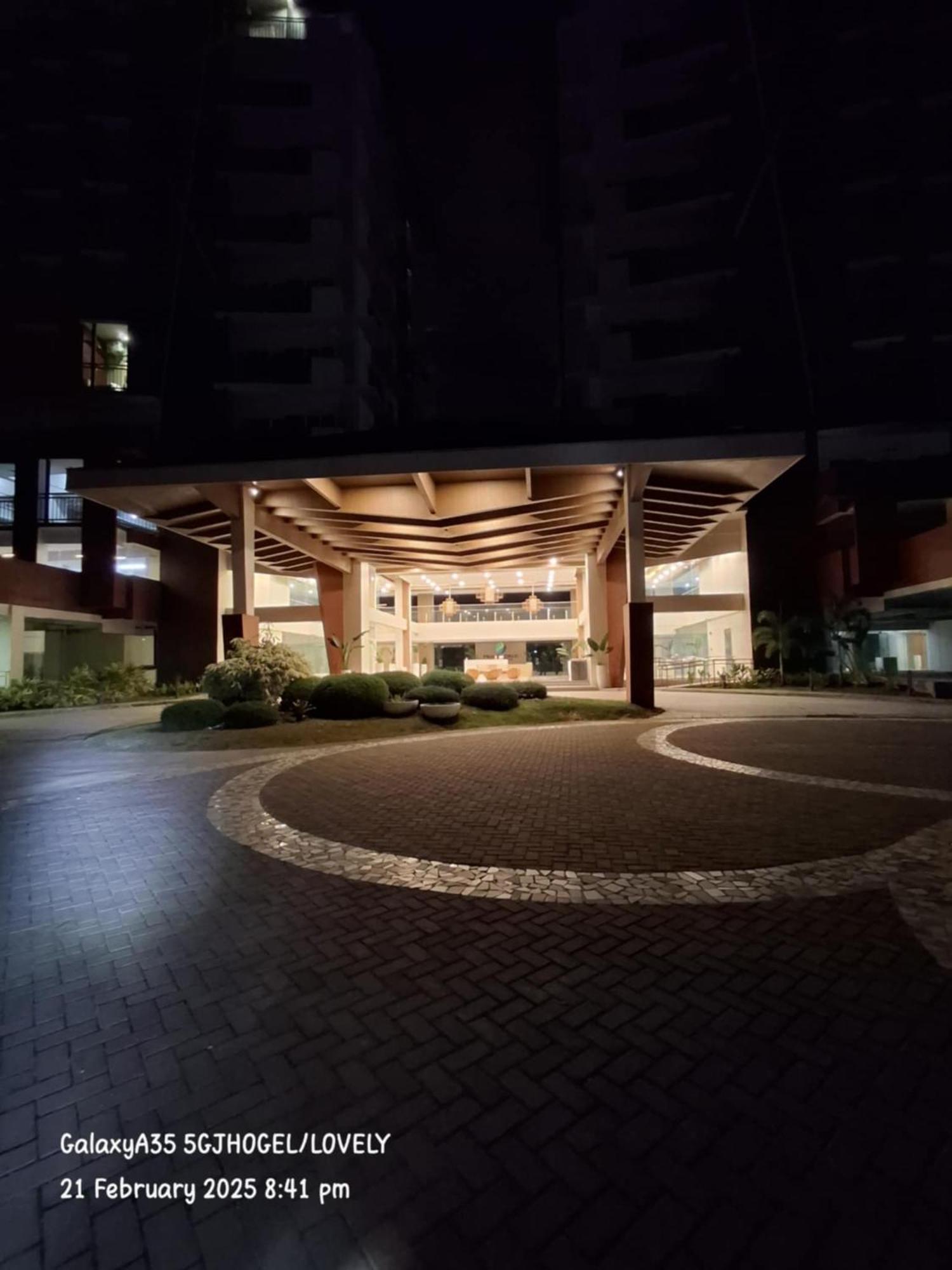 Jars Condosuites