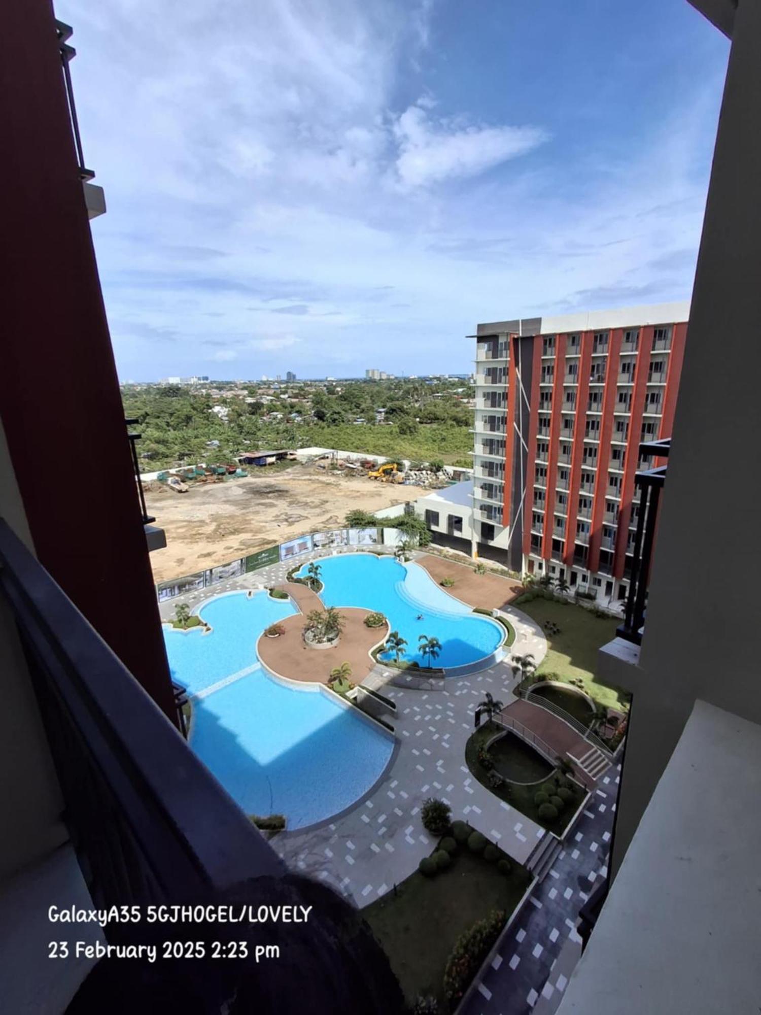 Jars Condosuites Apartment Agus