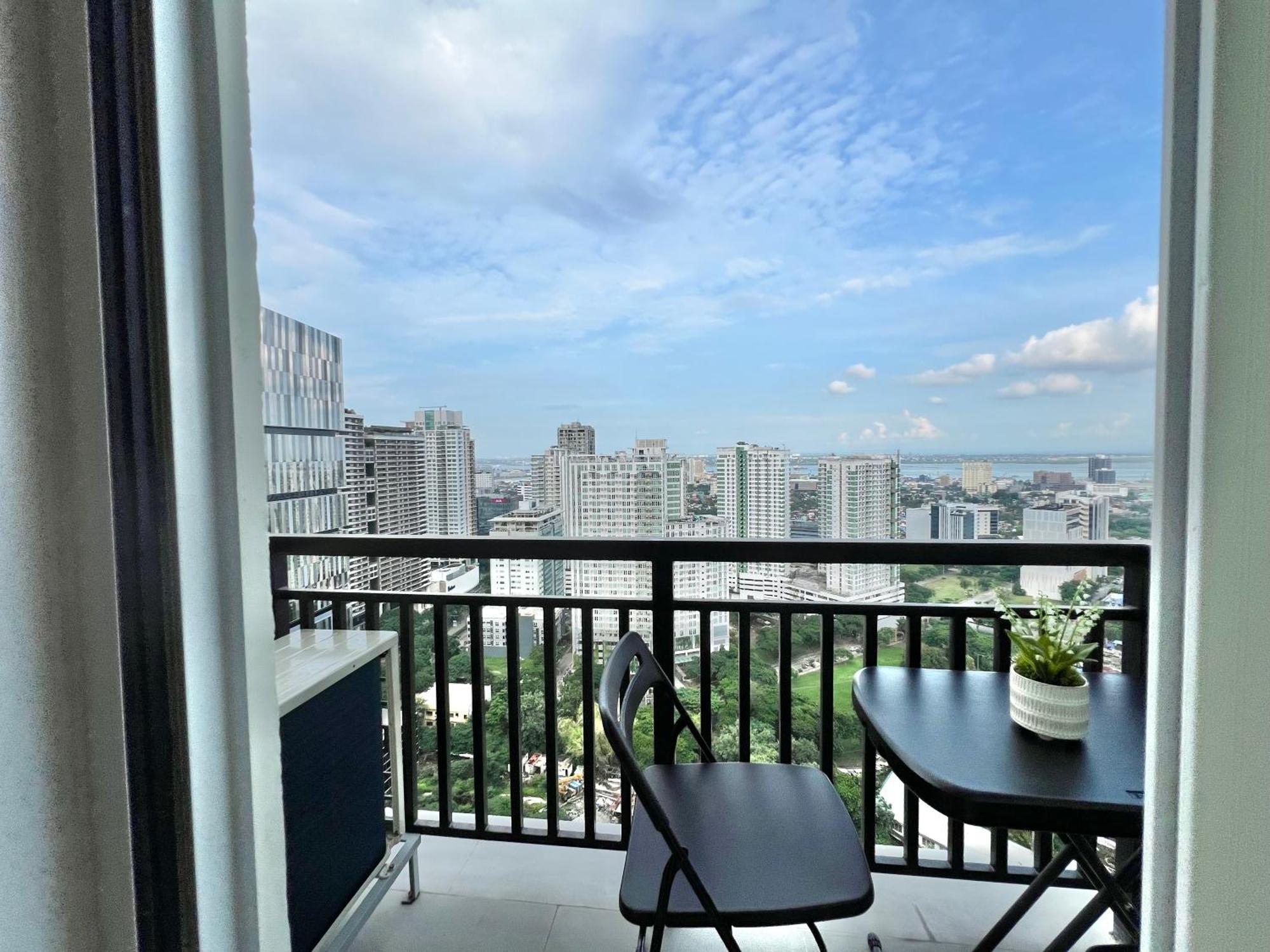 Aparthotel Near Ayala In Cityscape Grand Tower *
