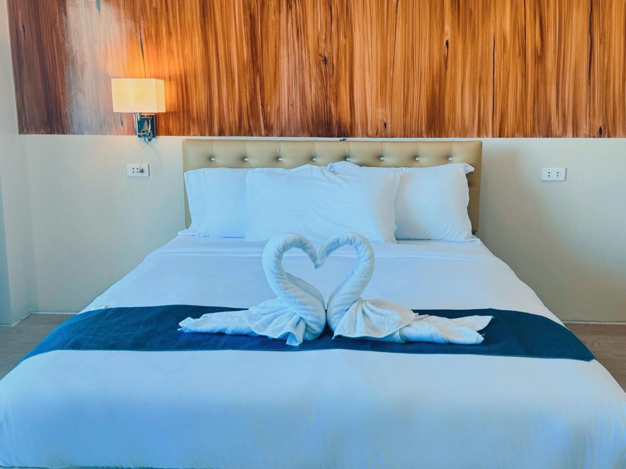 De Cairos Mountain And Ocean View Resort