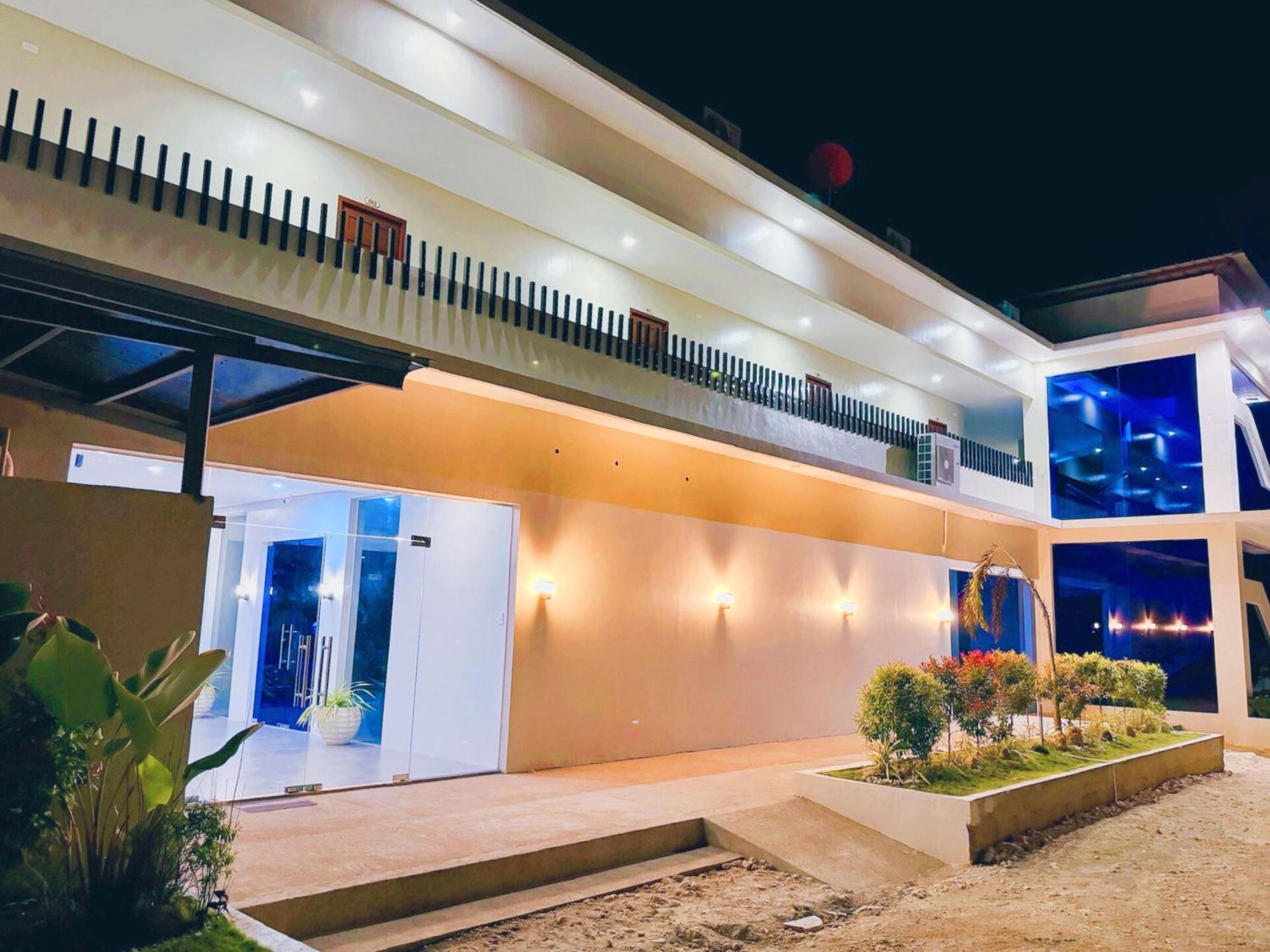 Resort De Cairos Mountain And Ocean View