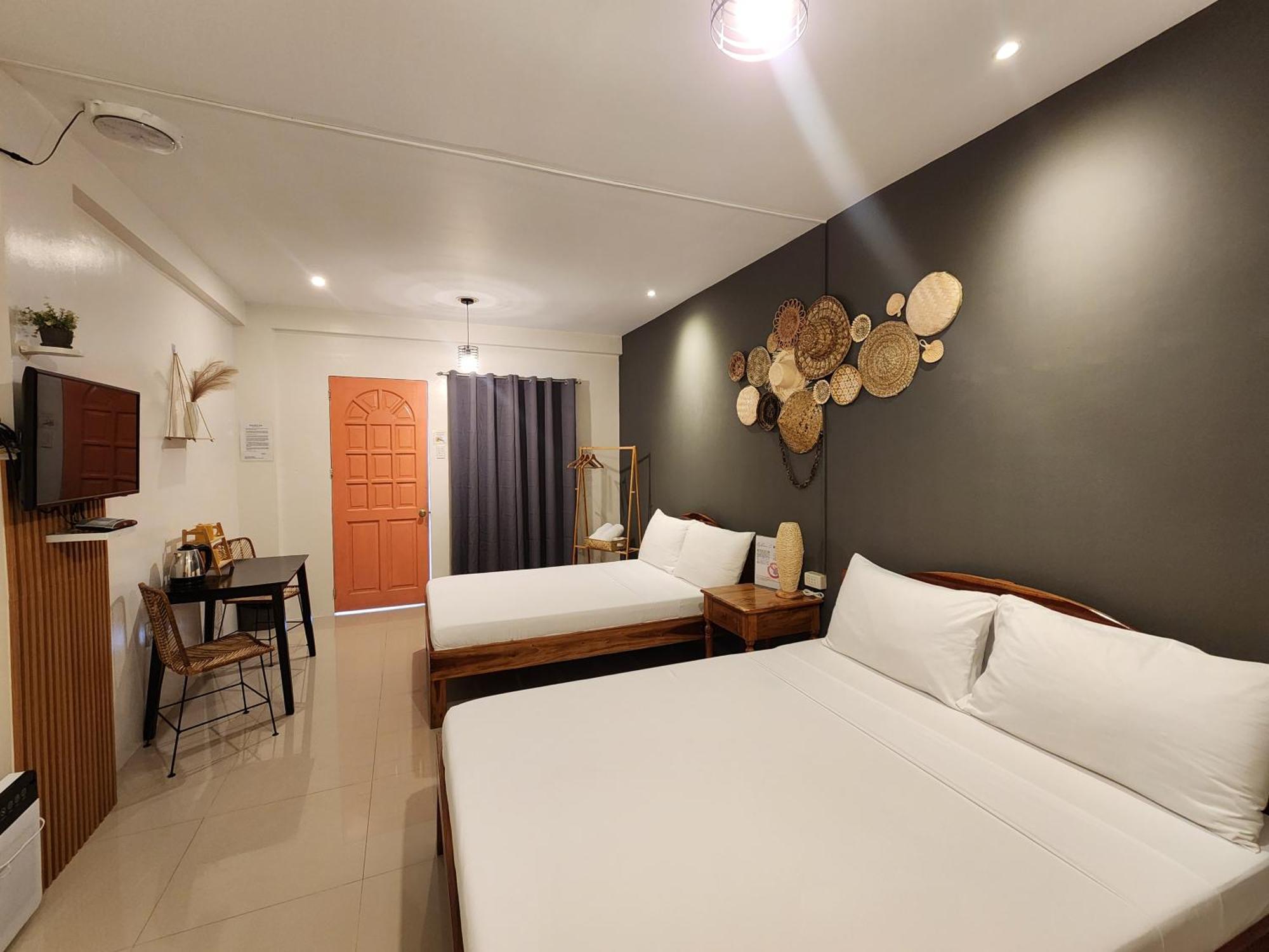 Susada's Guest house *
