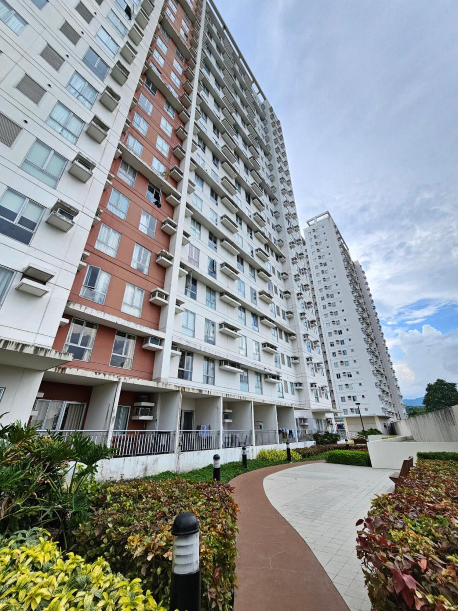 20th Floor 1br It Park Unit Across Sugbo Mercado Apartment