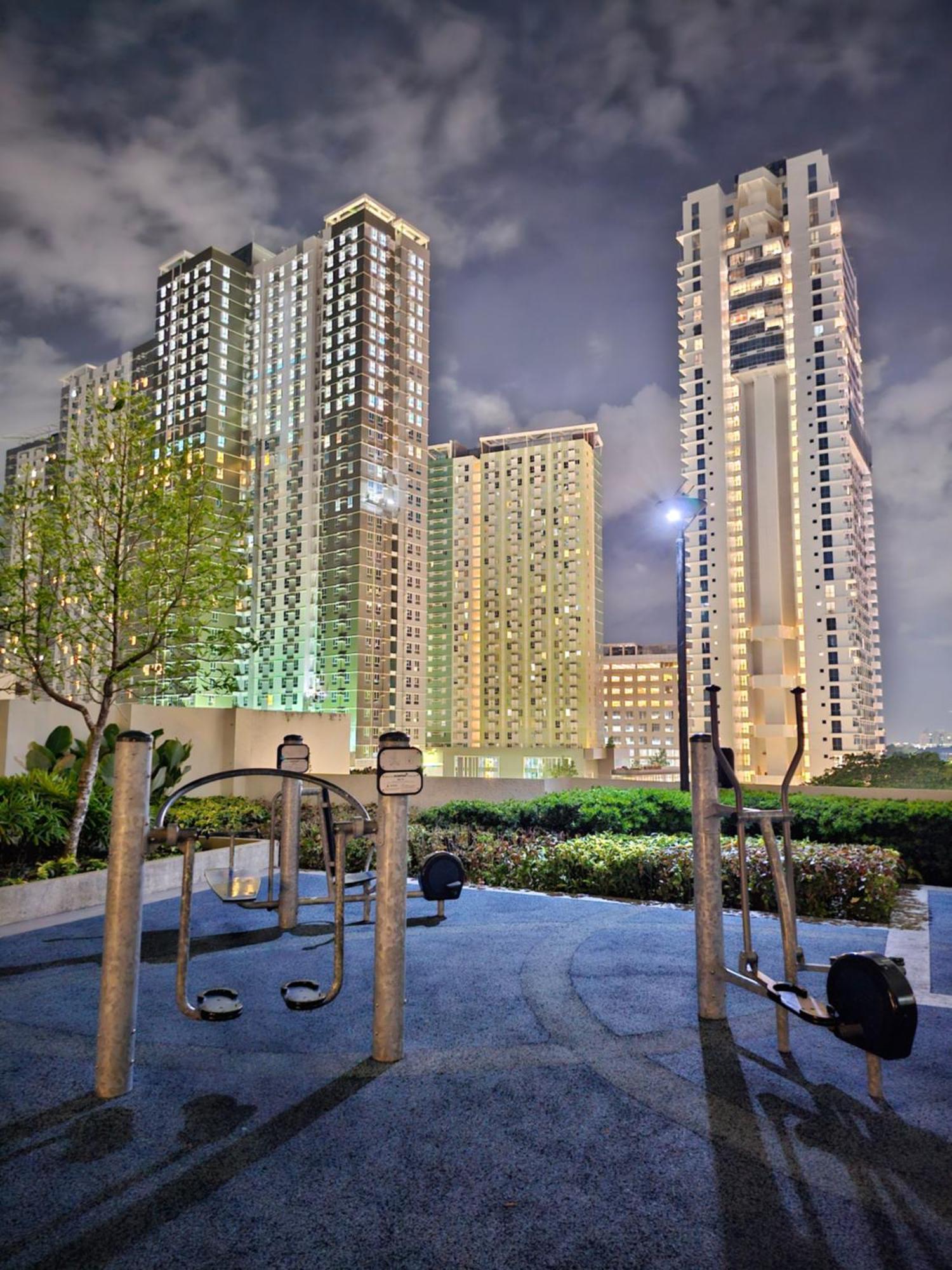 Apartment 20th Floor 1br It Park Unit Across Sugbo Mercado Cebu