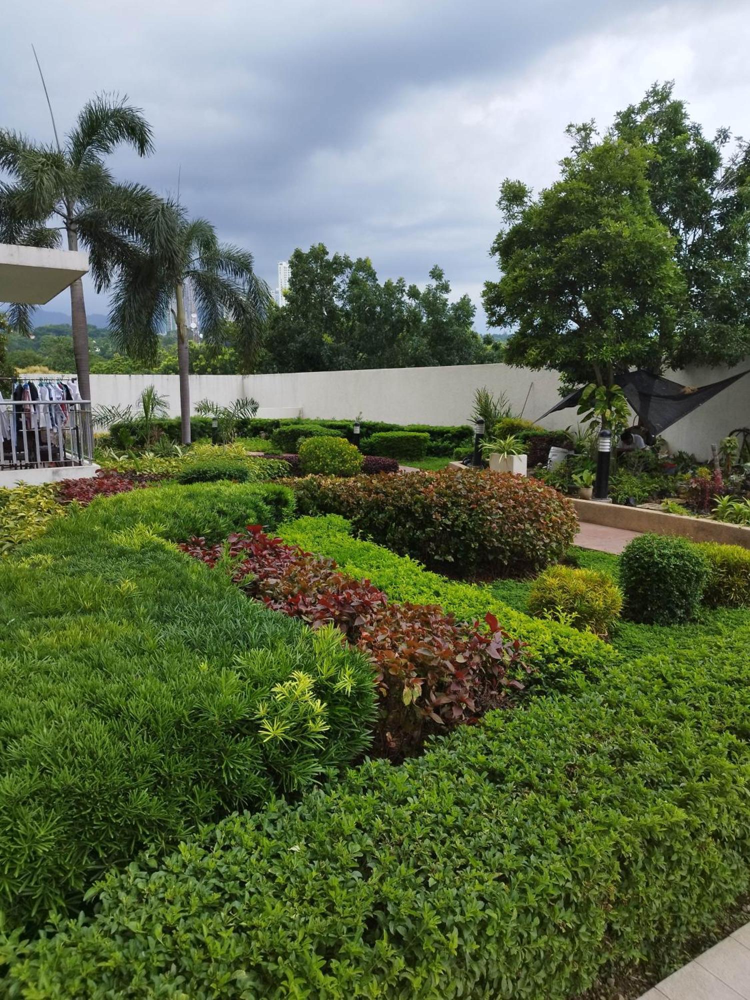 20th Floor 1br It Park Unit Across Sugbo Mercado Apartment *