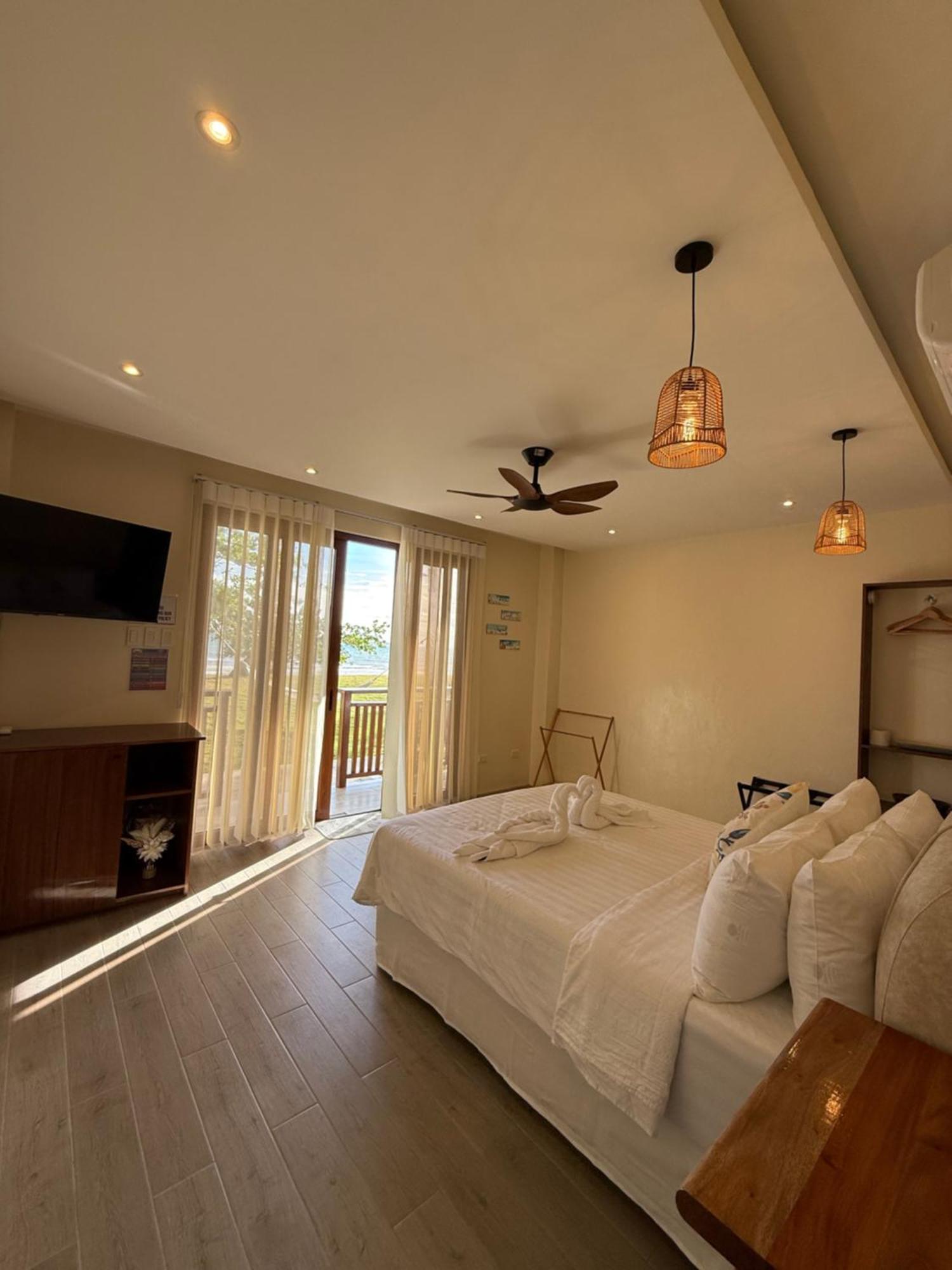 Chellie Rose Hotel *