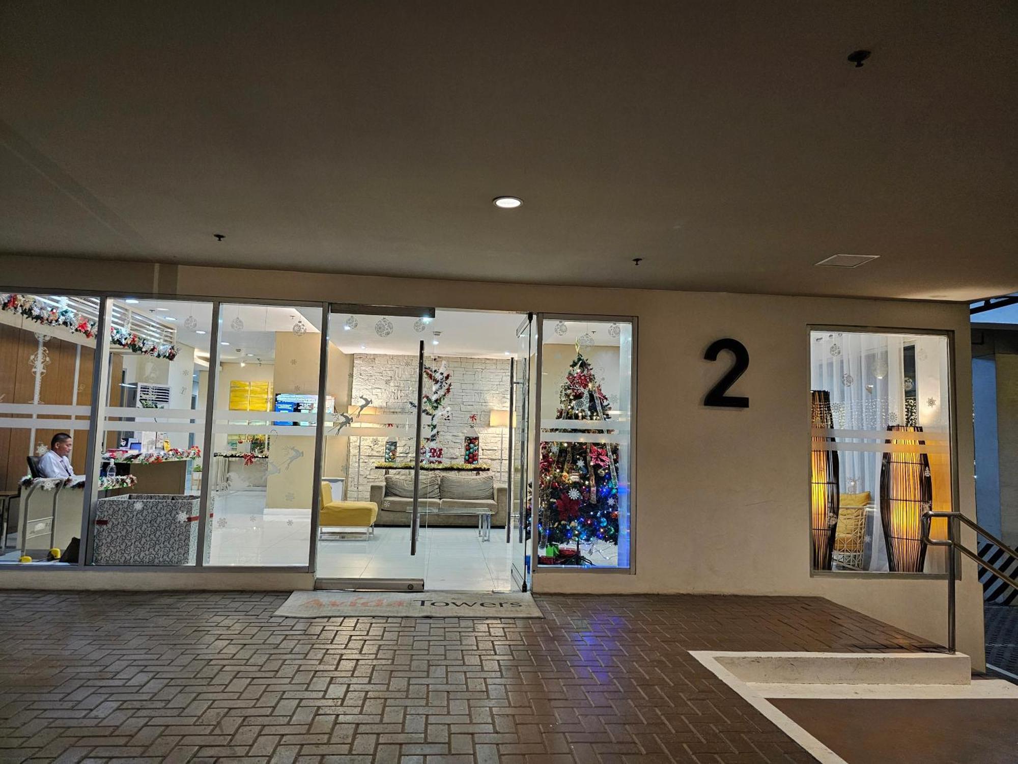 11th-floor 1br It Park Unit-walk To Ayala-sugbo Cebu
