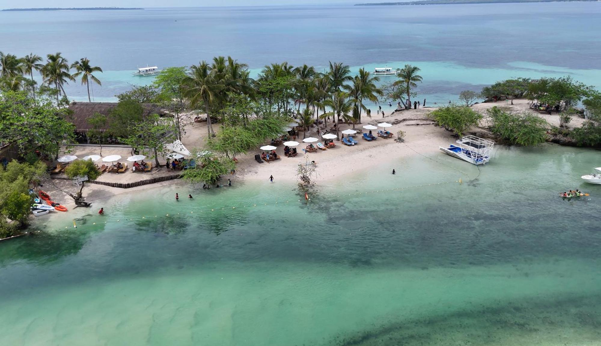 Hotel Chellie Rose Bantayan