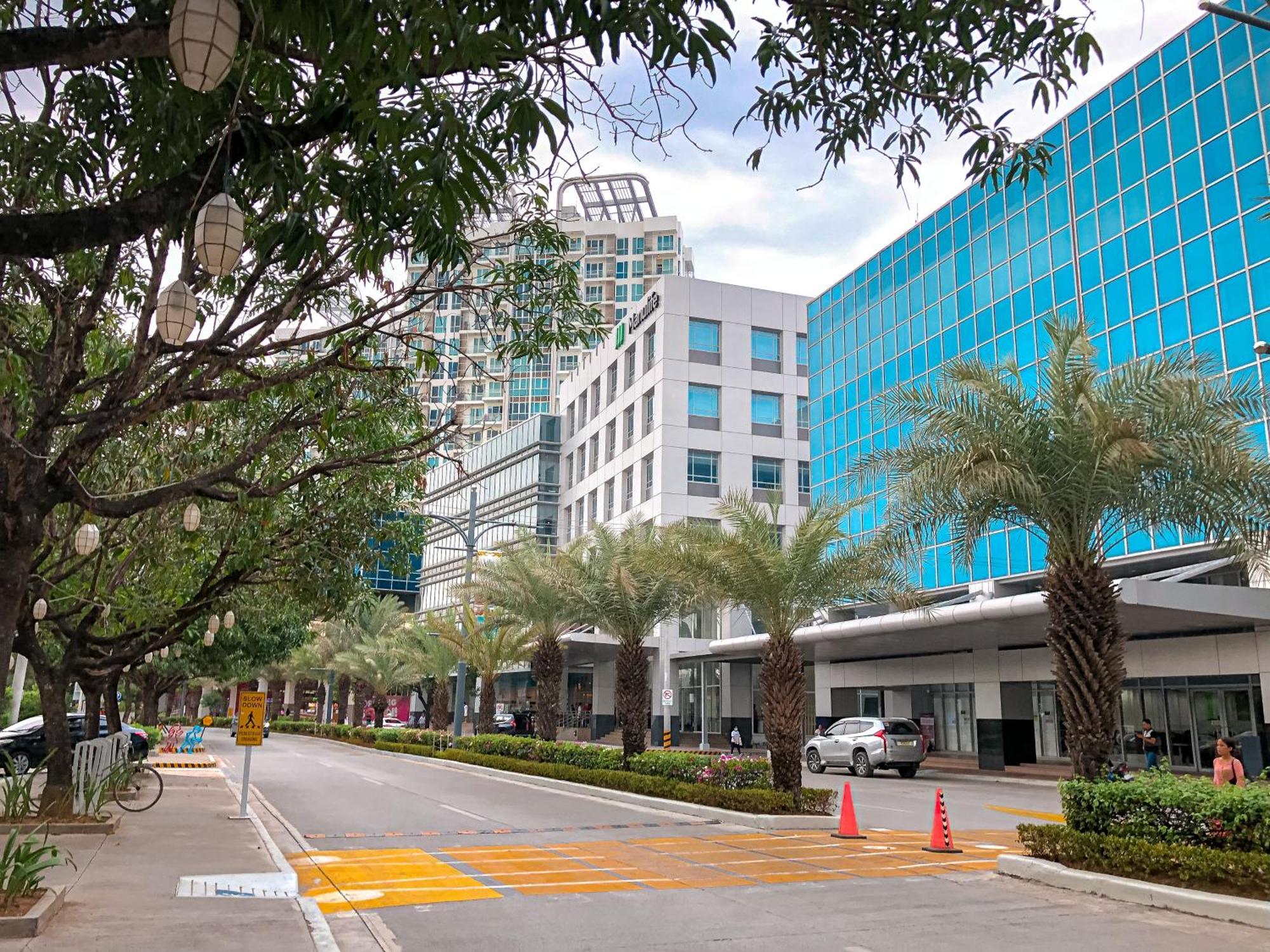 Aparthotel Modern 1br W Exclusive Pool Access Lapu-Lapu City