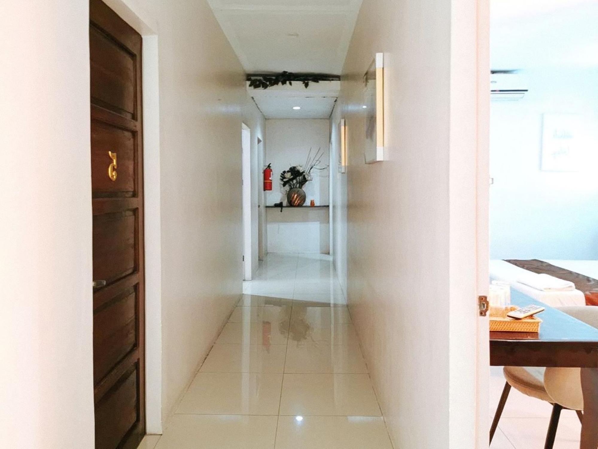 Hotel Reddoorz Segra Square House Balamban
