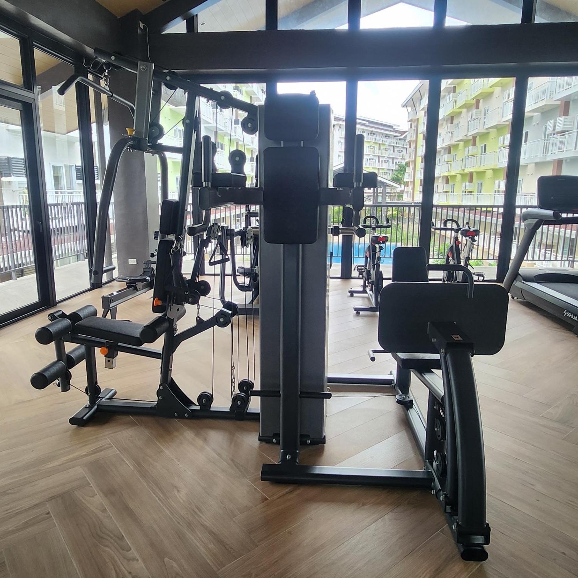Azur Suites: Stylish Airport Retreat With Netflix & Luxe Pool * Lapu-Lapu City