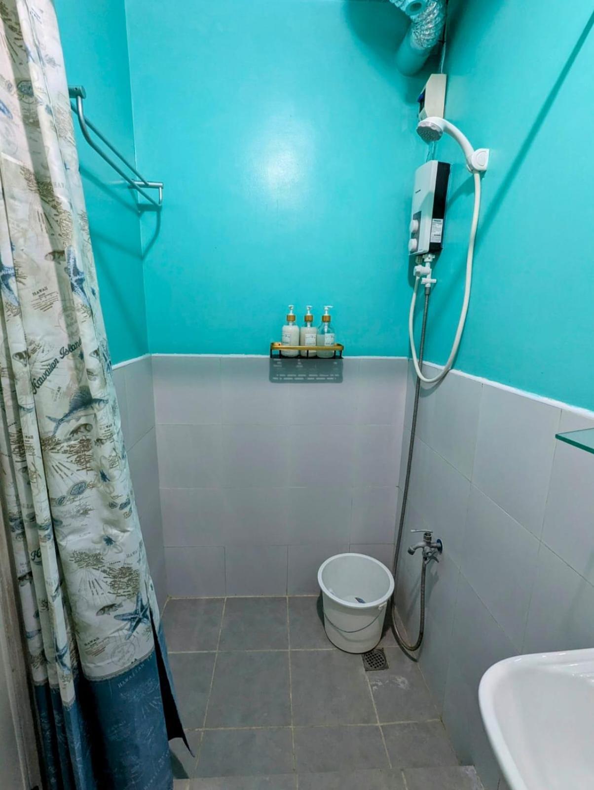 King Bed, Big Kitchen, Fast Wifi, Near Airport Hostel Lapu-Lapu City