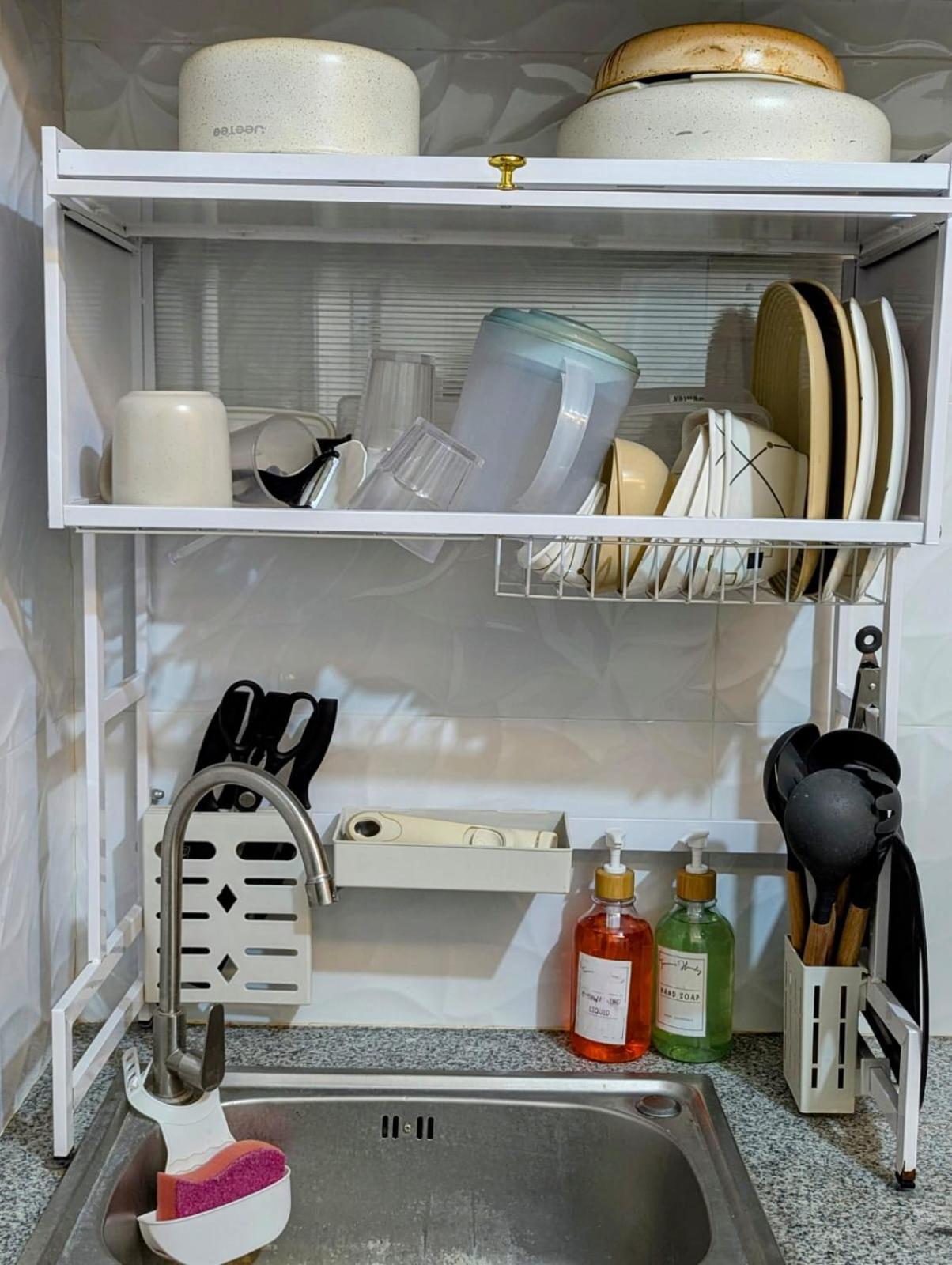 King Bed, Big Kitchen, Fast Wifi, Near Airport