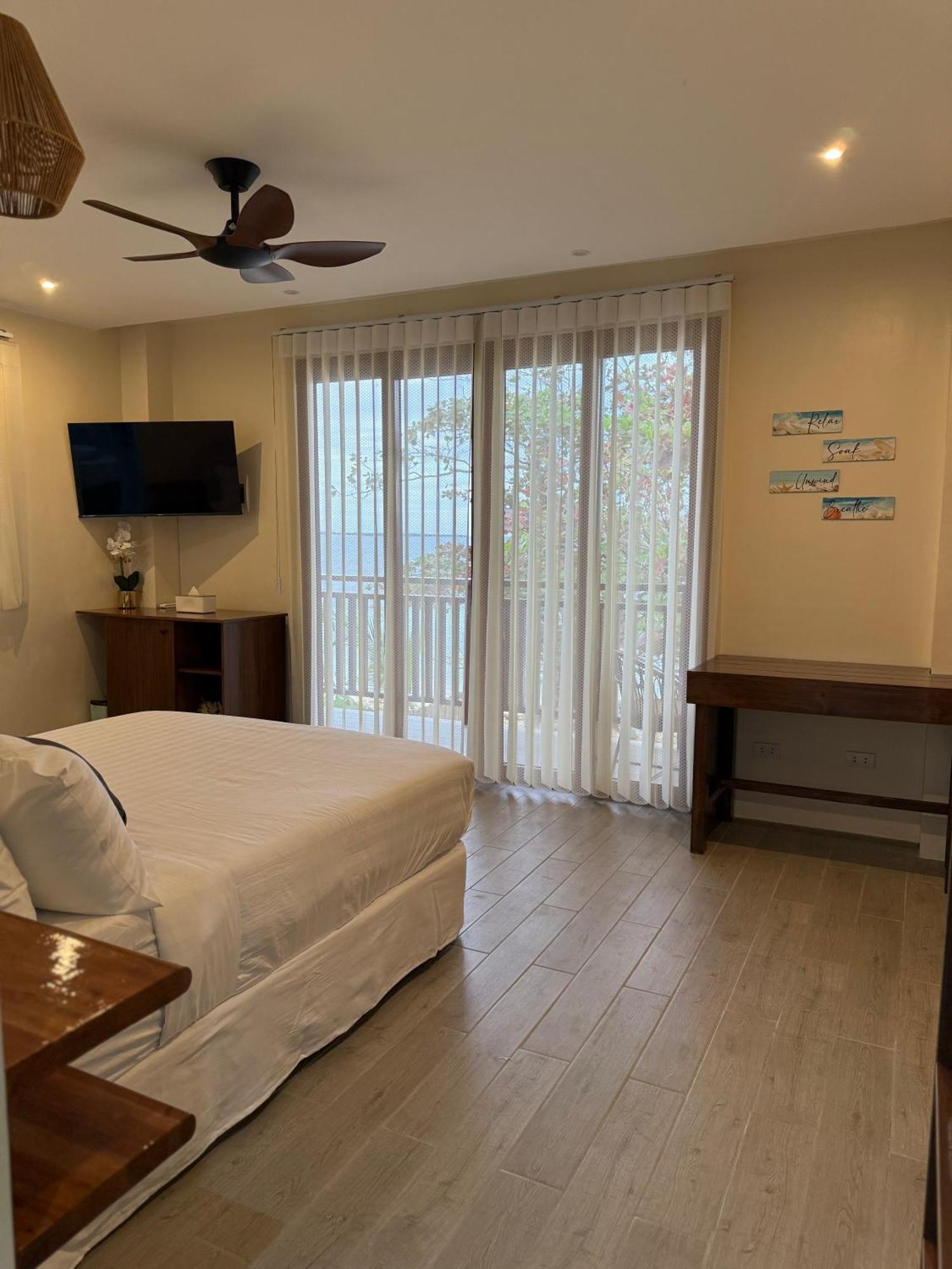 Chellie Rose Hotel *