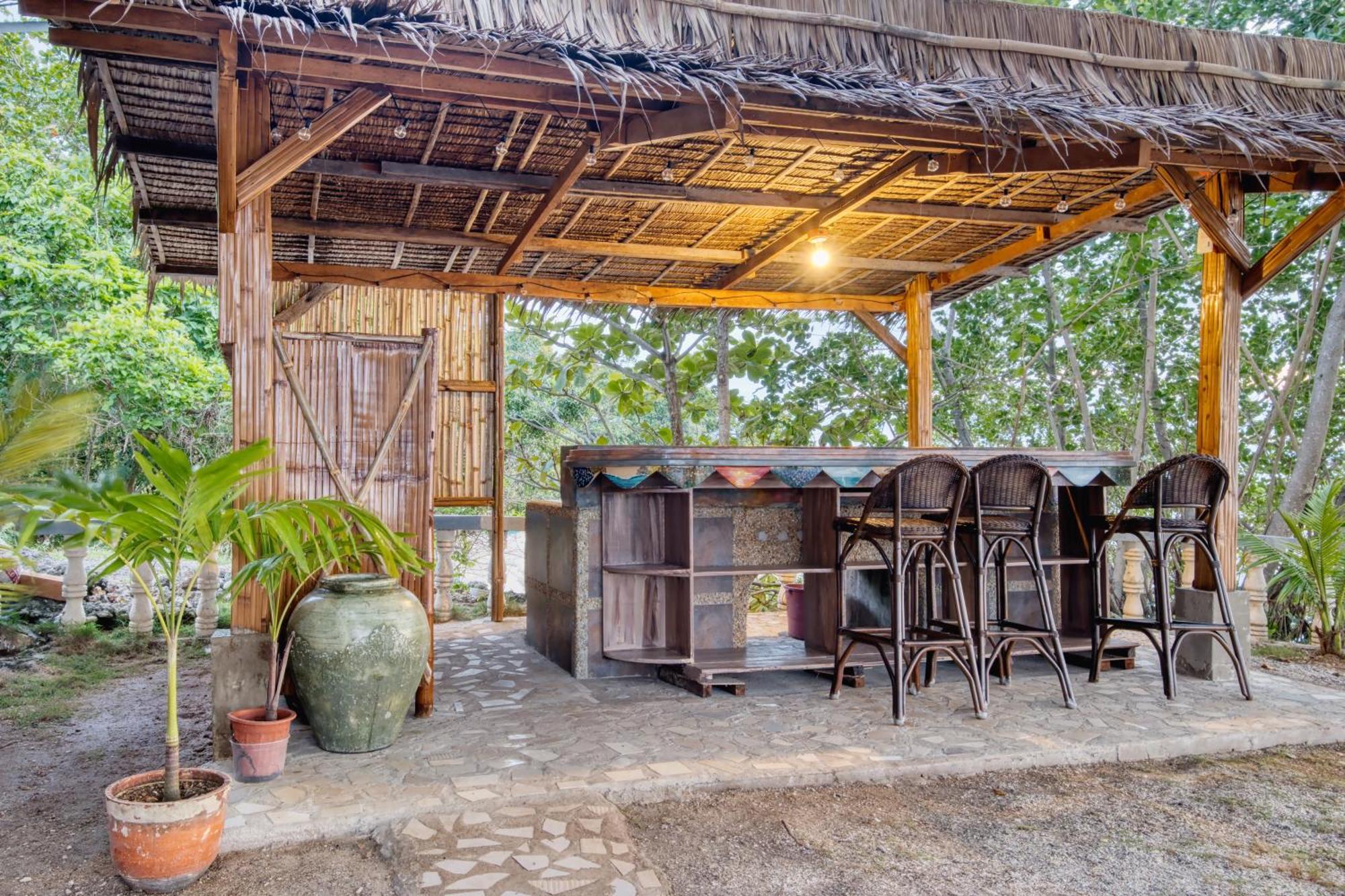Villa Pilar Pilapil House In Malapascua Daanbantayan