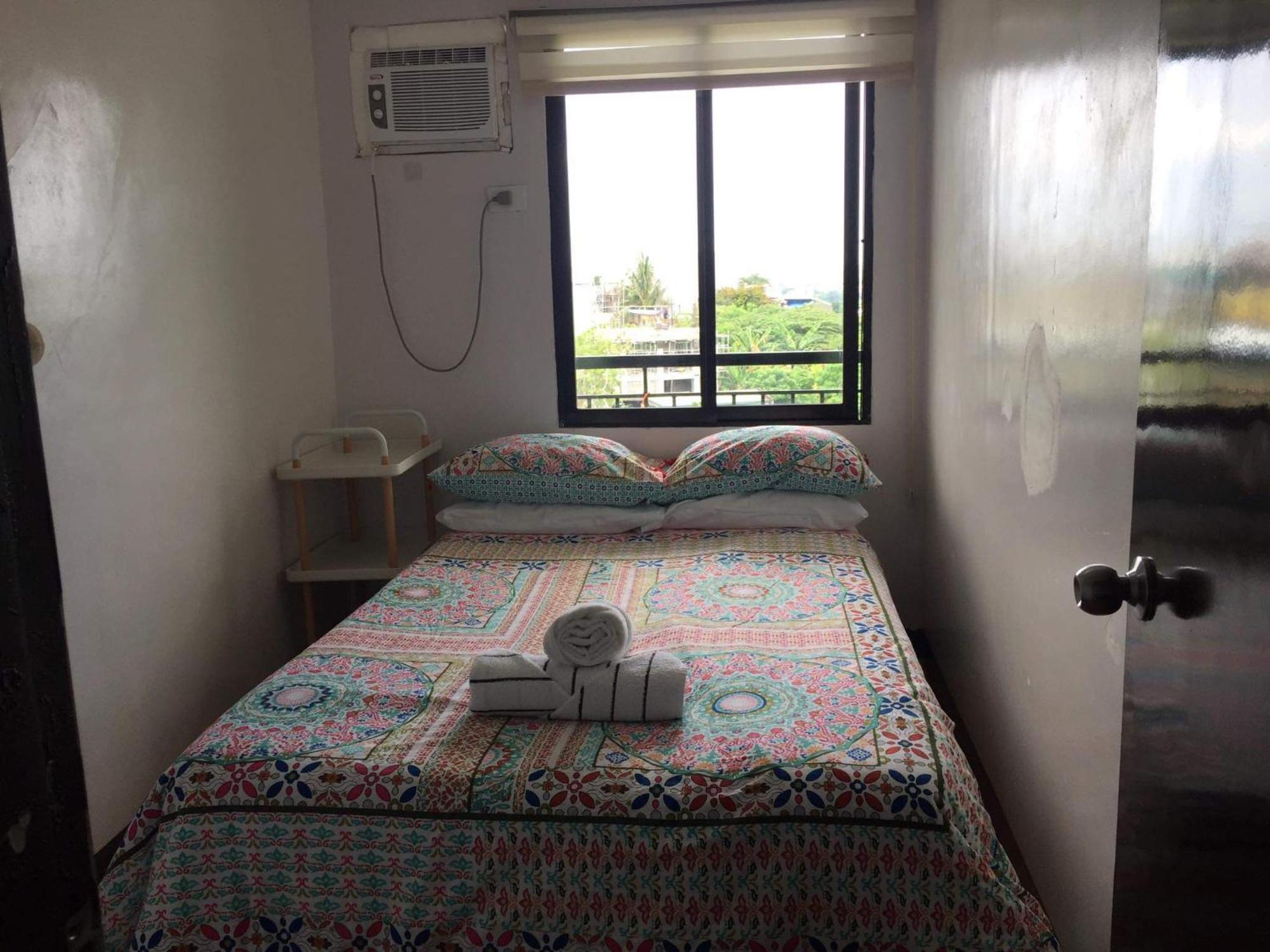 2 Bedroom Unit-wifi-a/c-hot Shower