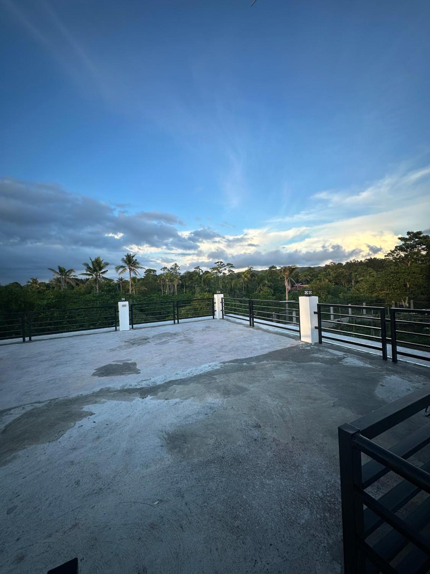 Jenny's White Haven San Francisco (Cebu)