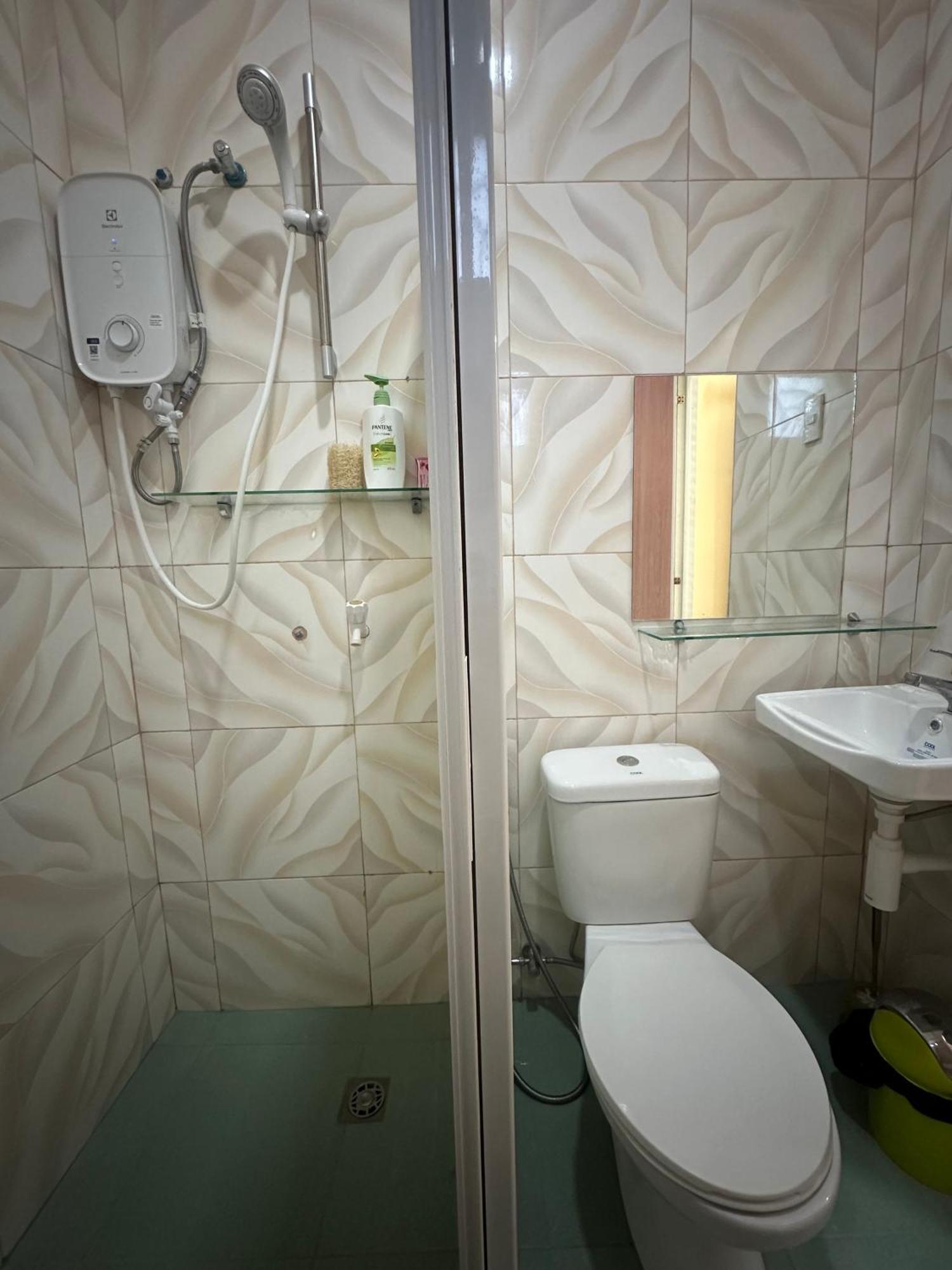 Jenny's White Haven Guest house San Francisco (Cebu)