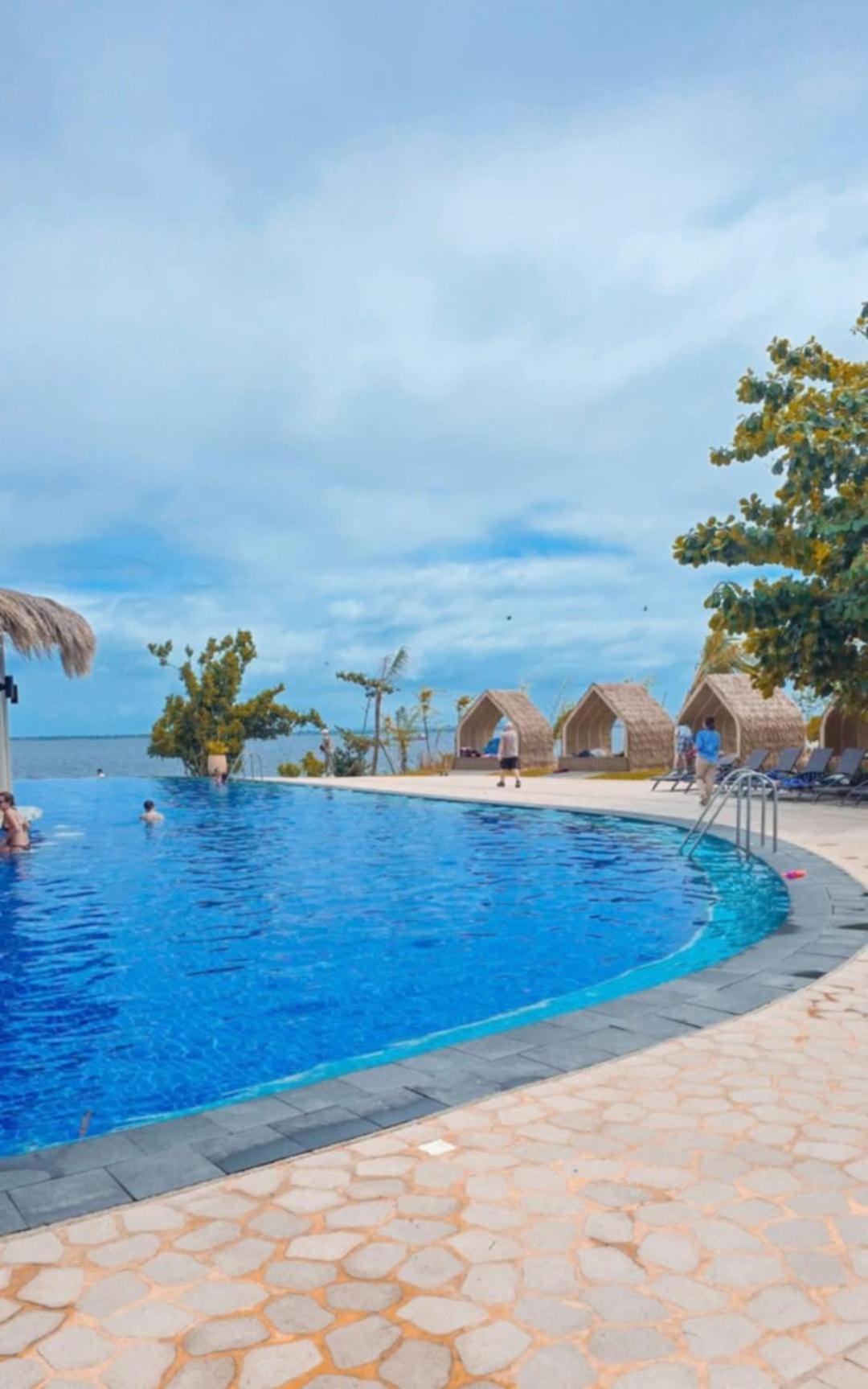 Enjoy The Relaxing Space At The Mactan Newtown