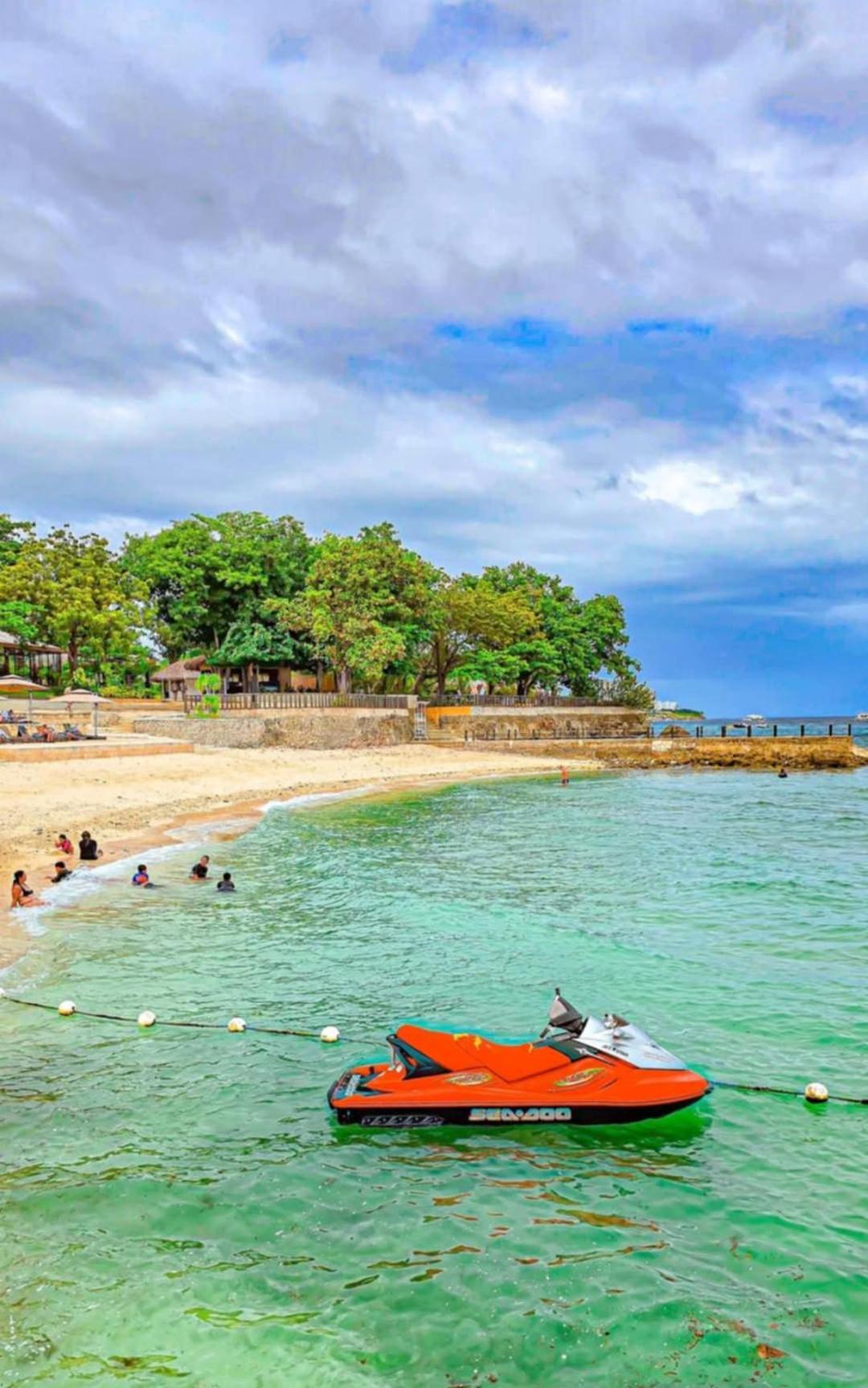 Enjoy The Relaxing Space At The Mactan Newtown