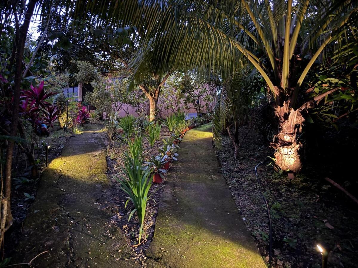 Private Nature Abode Near Beaches And Springs Bahay bakasyunan Tabogon