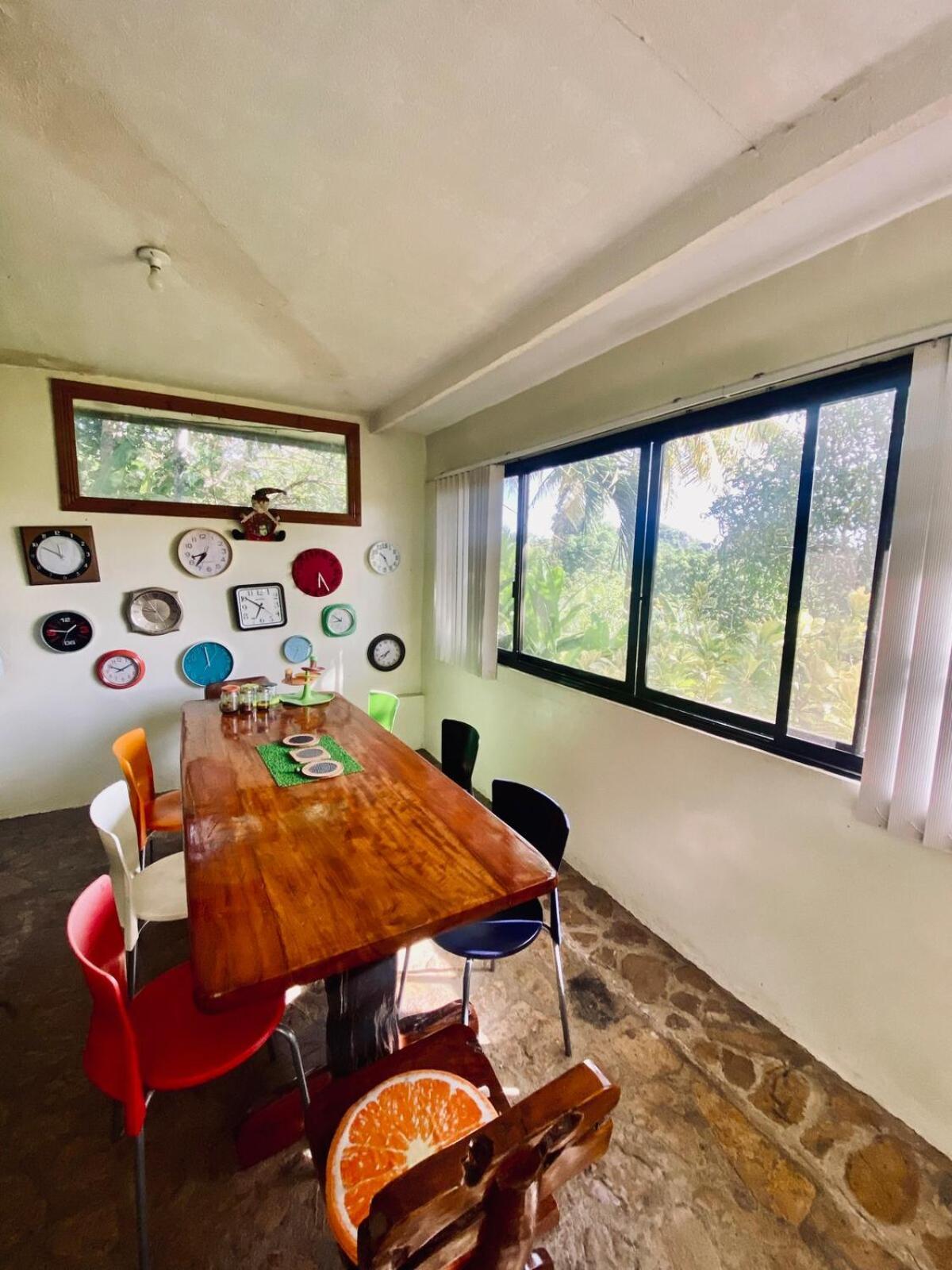 Bahay bakasyunan Private Nature Abode Near Beaches And Springs *