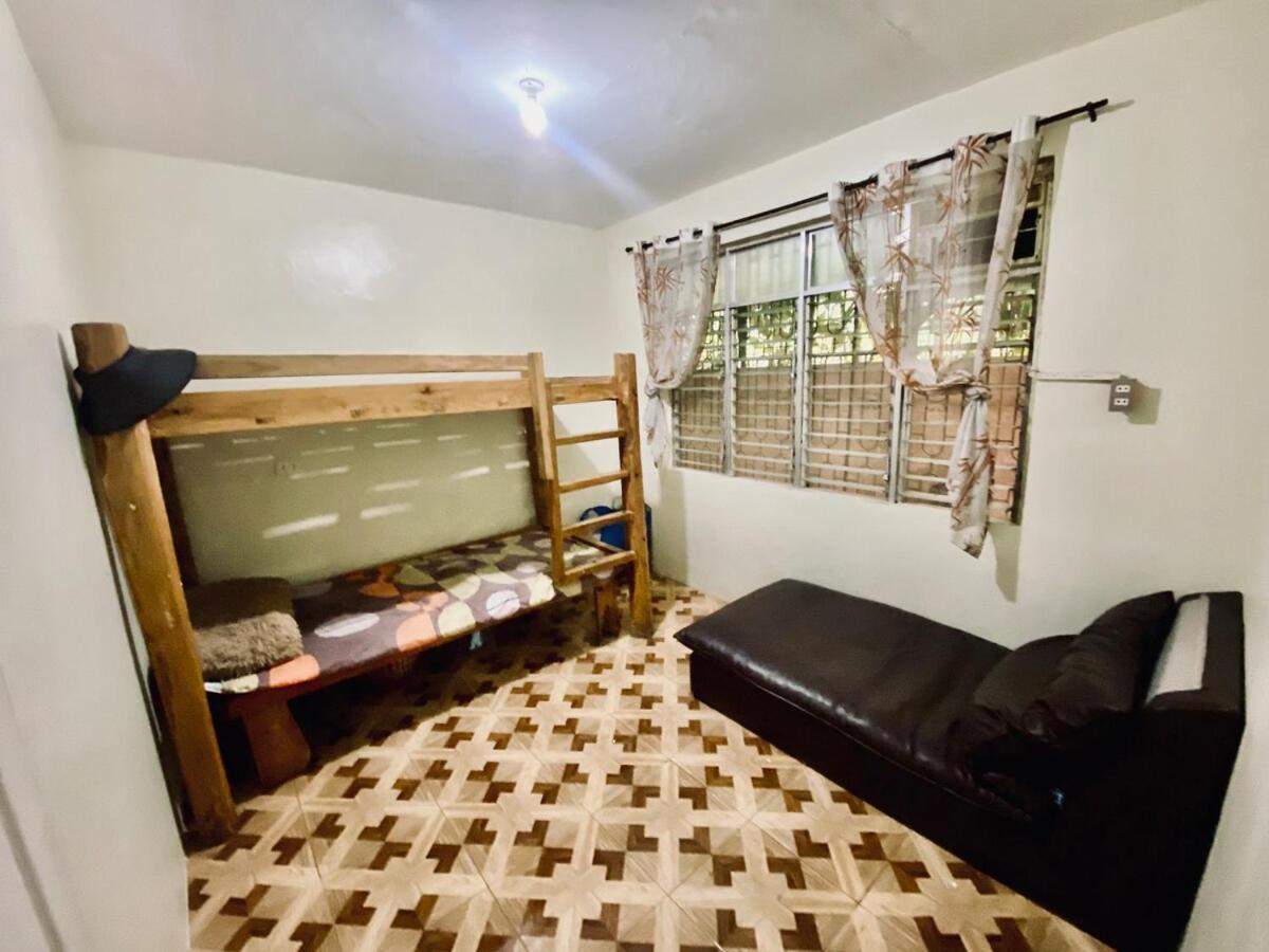 Bahay bakasyunan Private Nature Abode Near Beaches And Springs Tabogon
