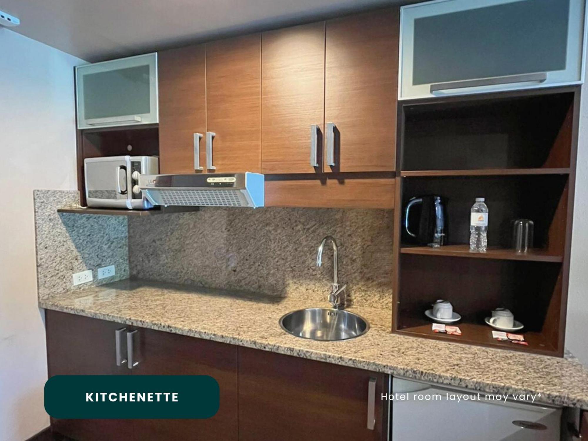 Coralpoint Gardens & Residences Resort *