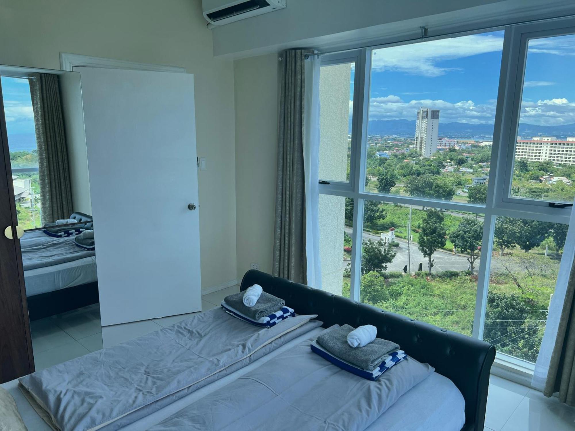La Mirada Residences Sea-view