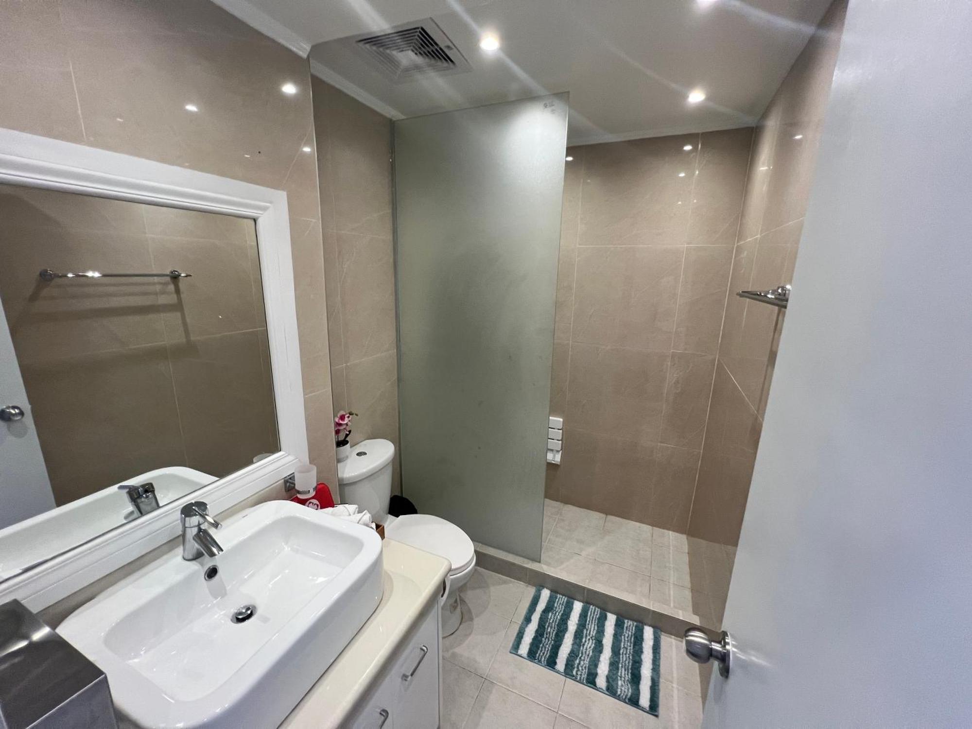 La Mirada Residences Sea-view Apartment Lapu-Lapu City