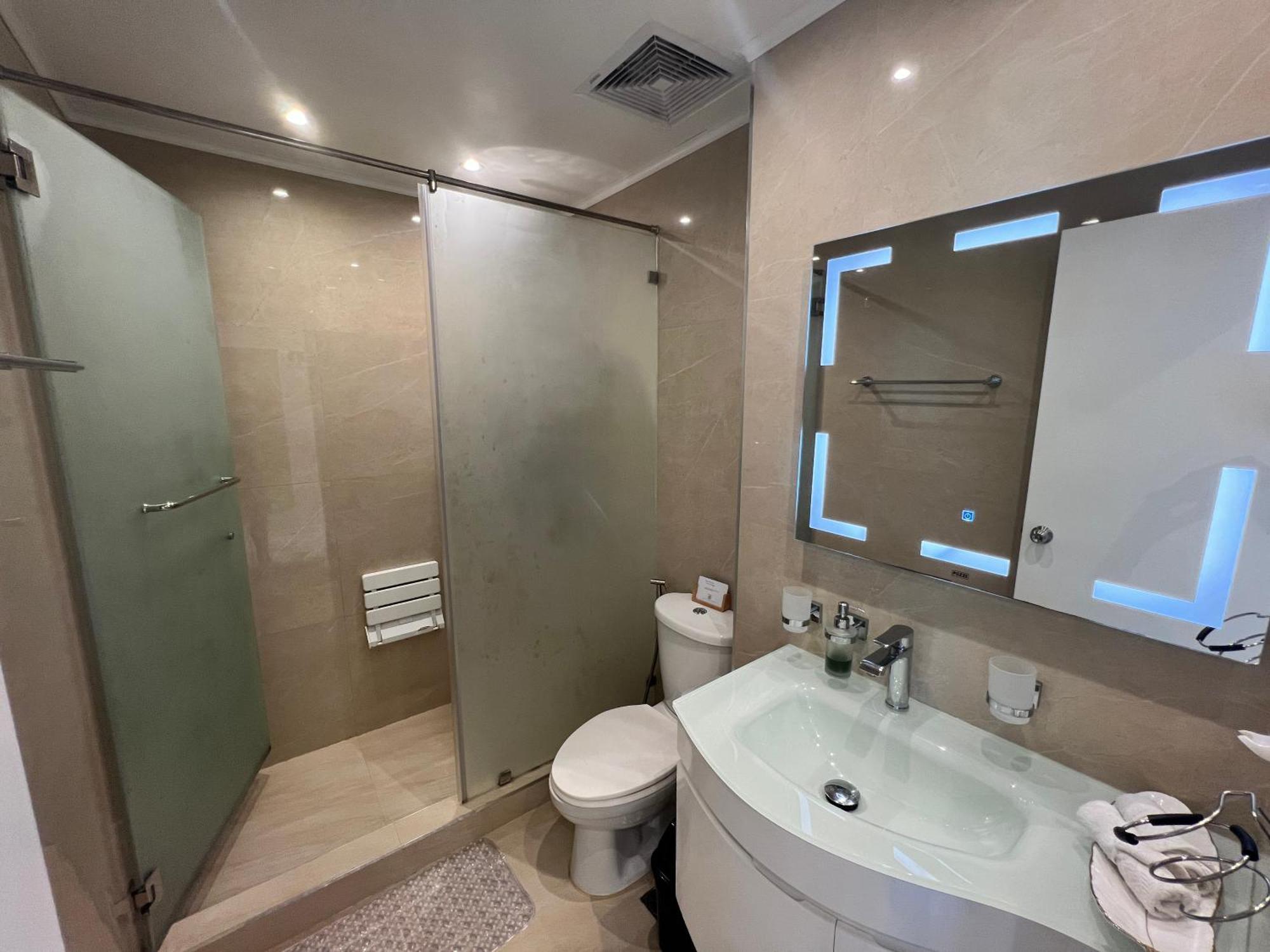 Apartment La Mirada Residences Sea-view Lapu-Lapu City