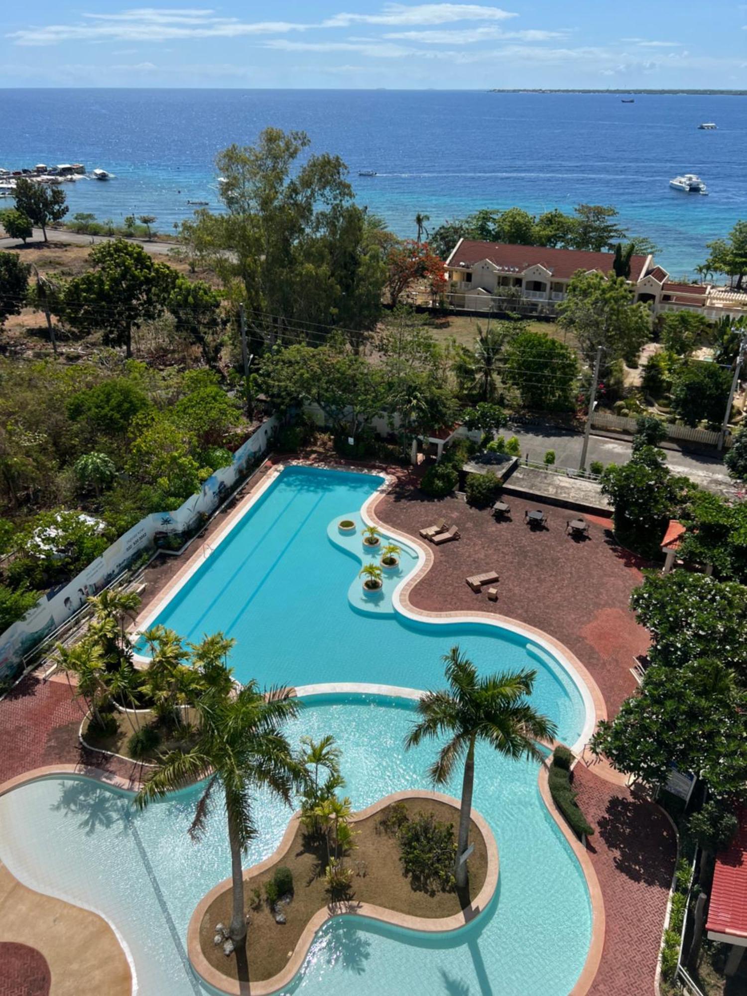 La Mirada Residences Sea-view Apartment