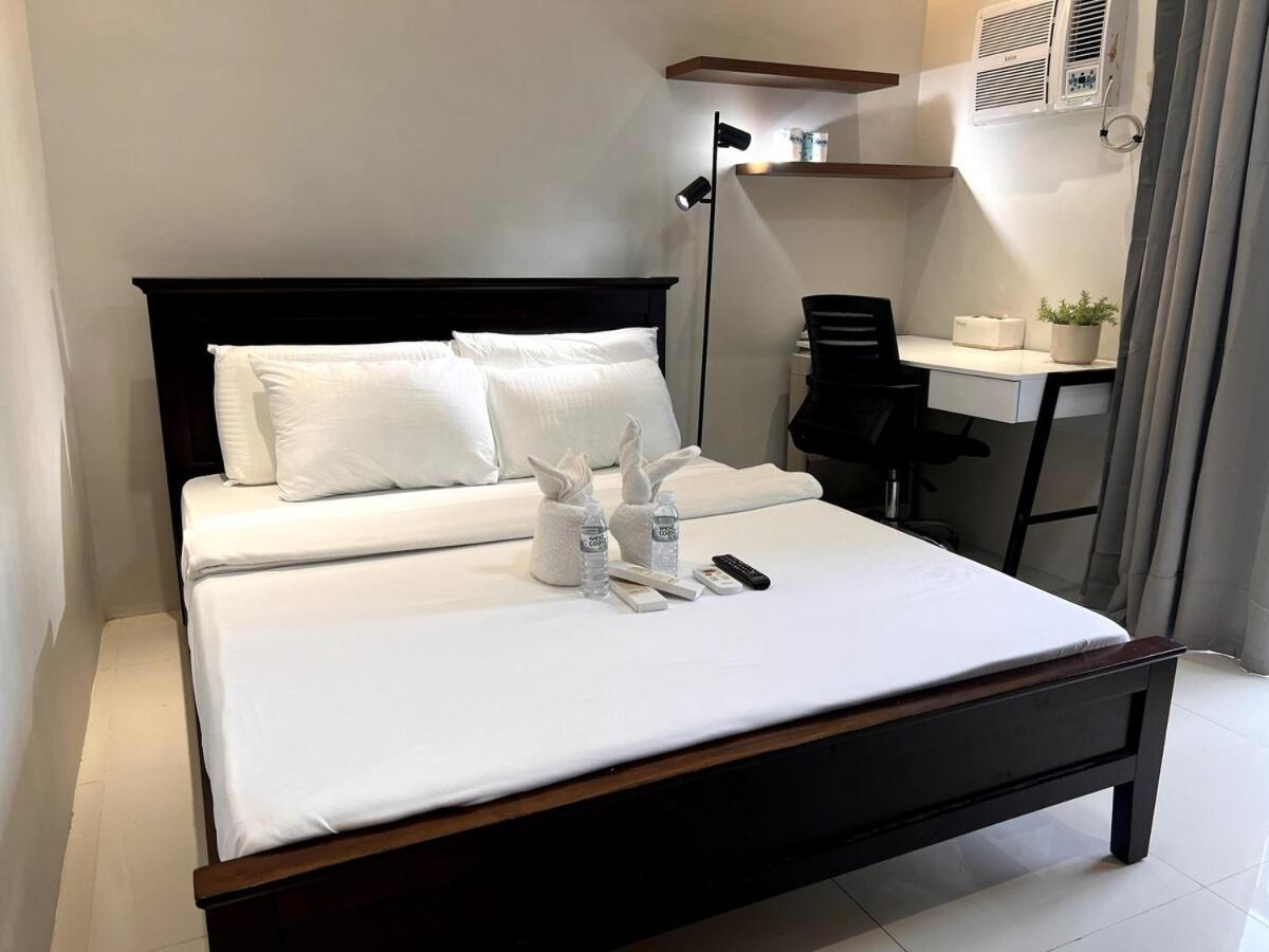 Bamboo Bay T1 Unit 3u Internet Netflix Apartment Mandaue City