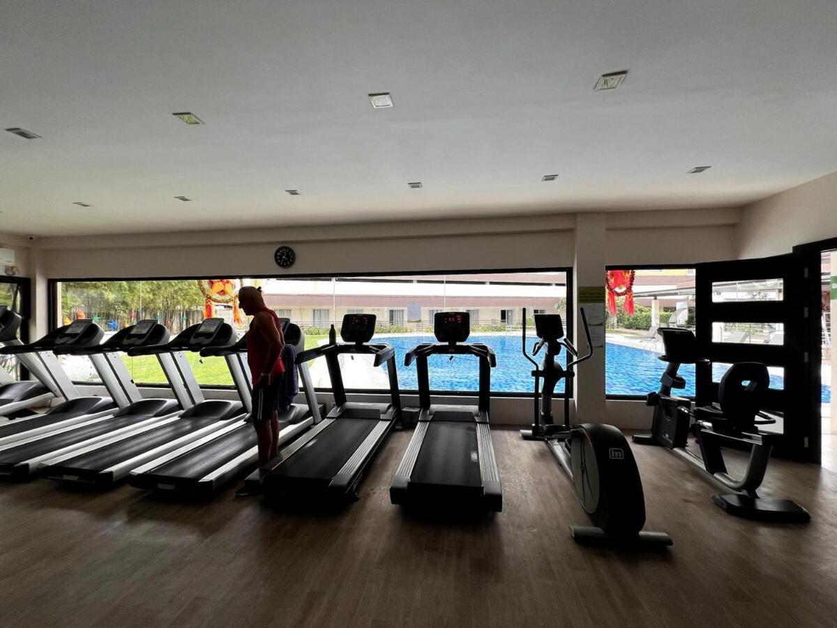 Bamboo Bay T1 Unit 3u Internet Netflix Apartment *