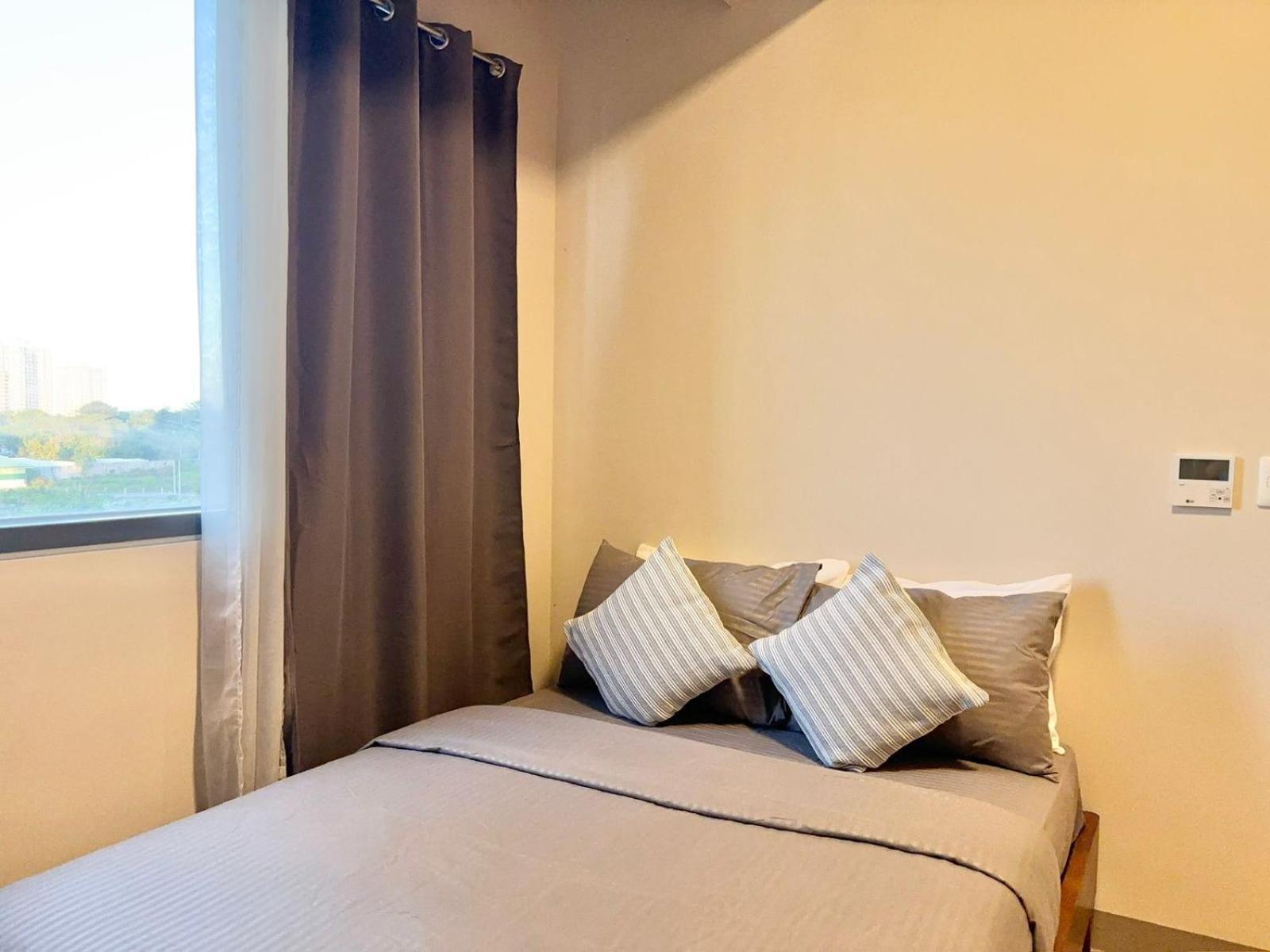 One Manchester Place, Mactan Newtown Apartment *