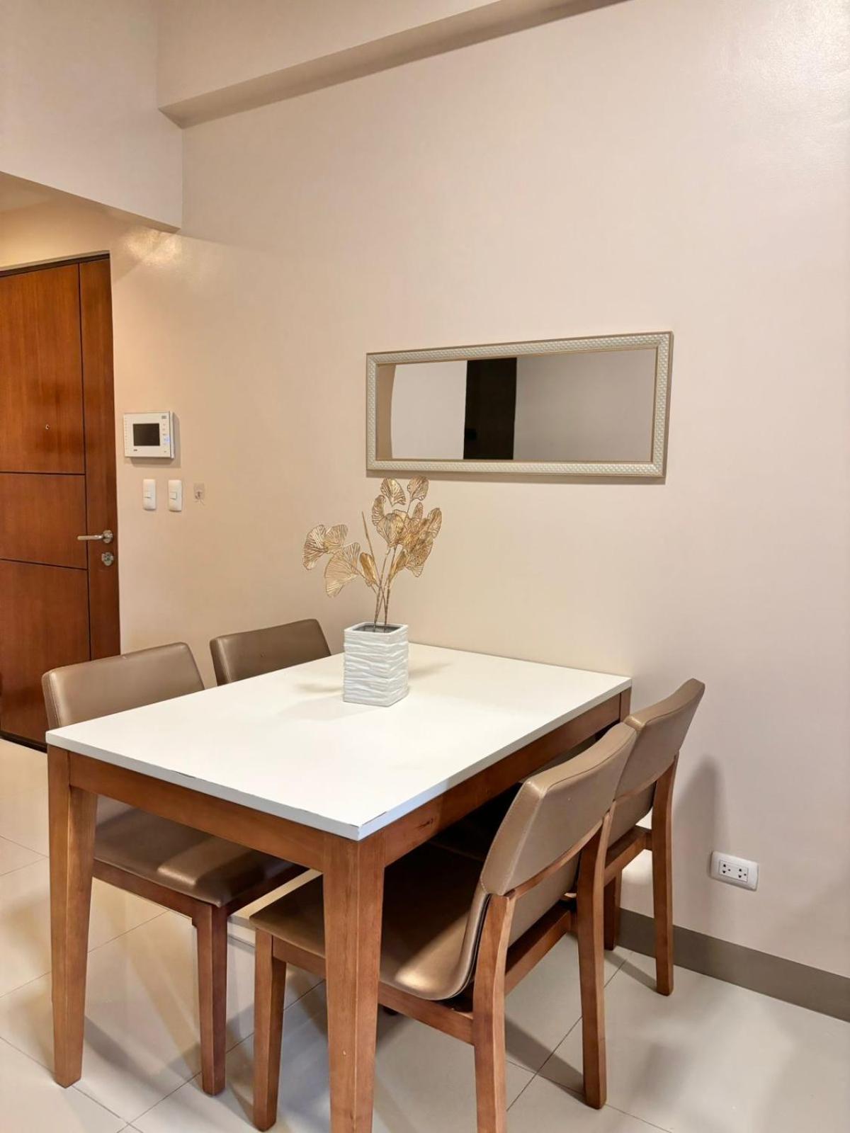 Apartment One Manchester Place, Mactan Newtown *