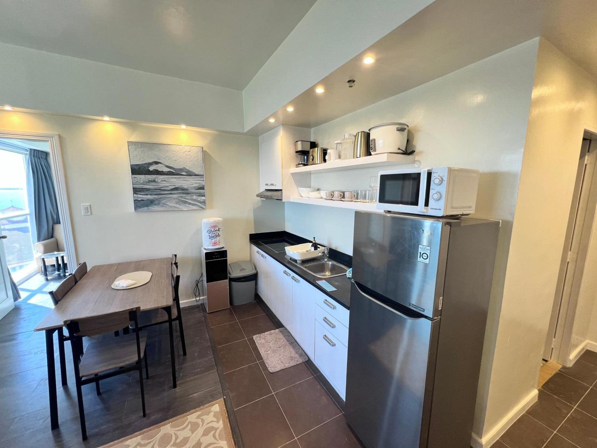 La Mirada Residences Sea-view Apartment Lapu-Lapu City