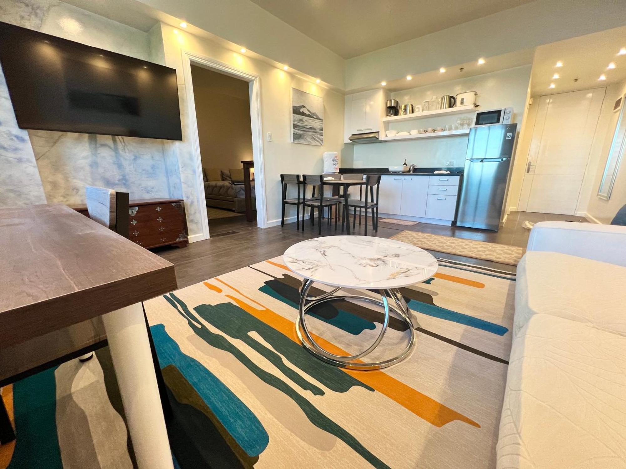 La Mirada Residences Sea-view *