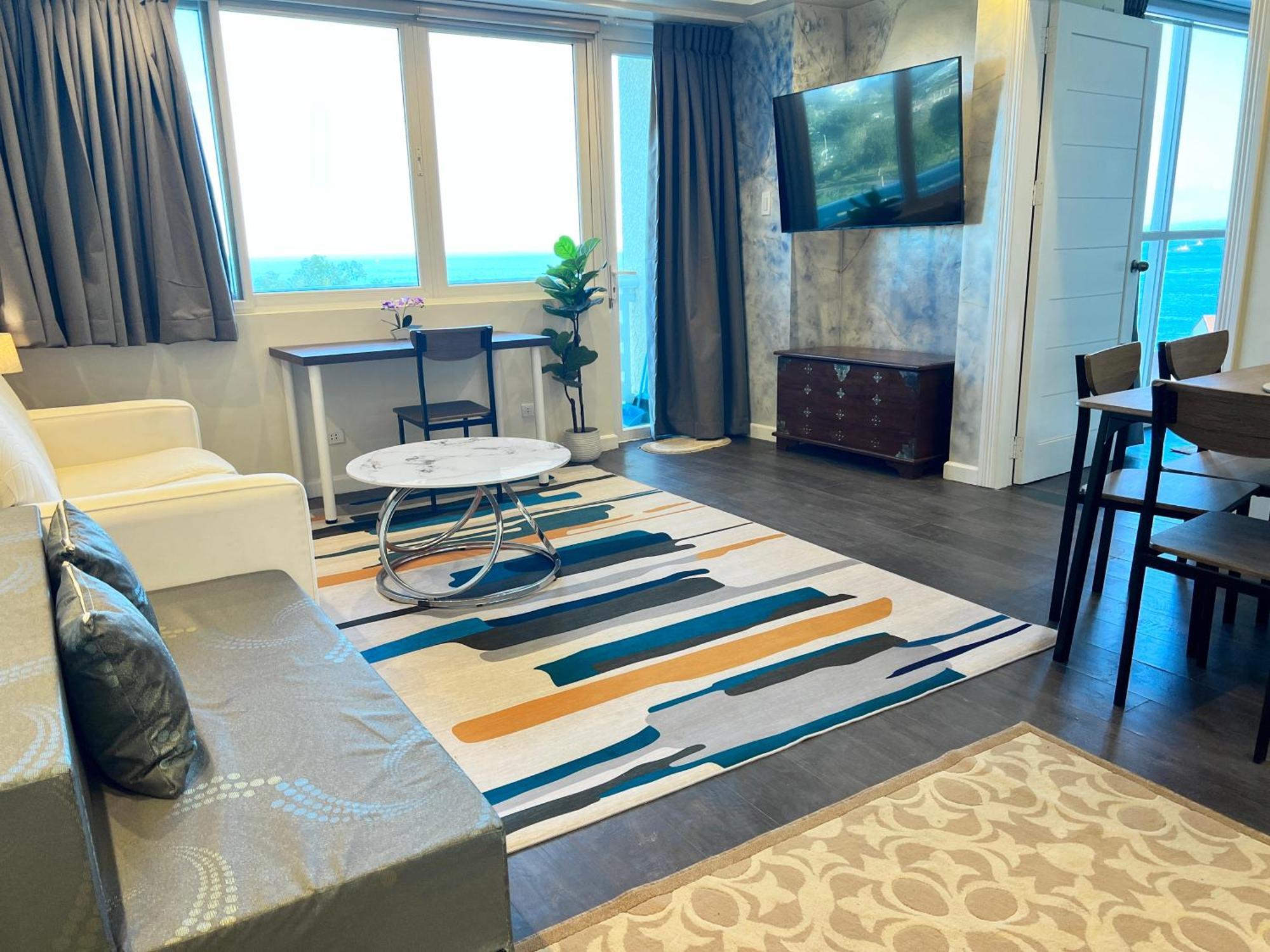 La Mirada Residences Sea-view